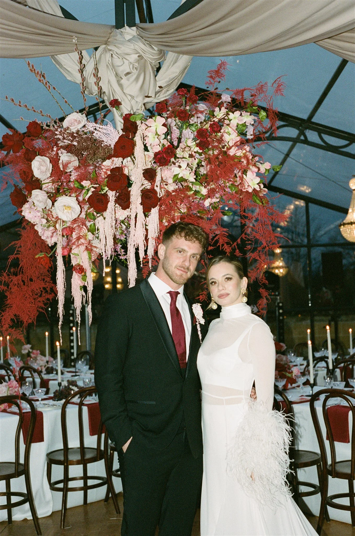 big-floral-arrangement-design-modern-wedding-planning-trends.jpg