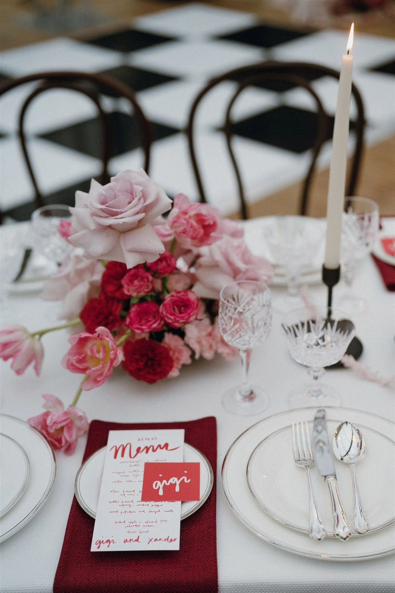 sudeley-castle-wedding-planner-luxury-wedding-tablescape-modern-design.jpg