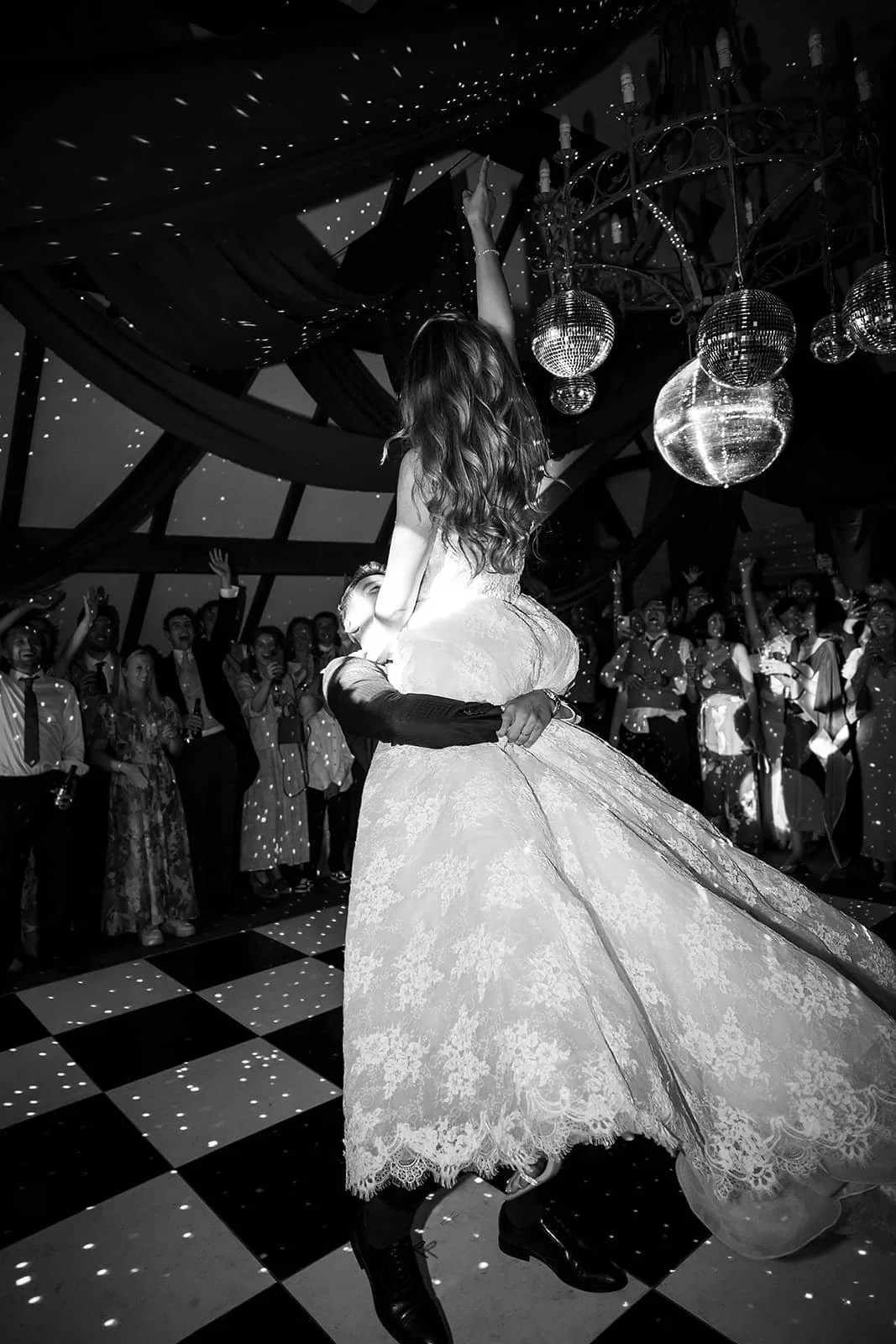 25. cotswolds-wedding-after-party-ideas.jpg