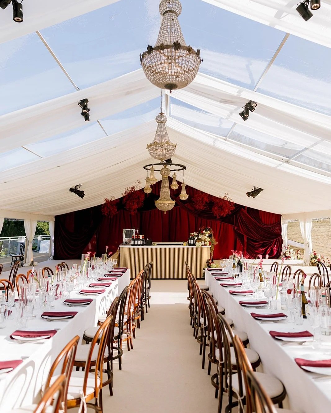 5.+private-home-marquee-wedding-design-tablescapes-cotswolds-wedding.jpg