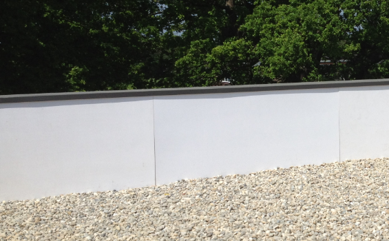 U-Spec Upstand Board is a laminate of rigid, high performance extruded polystyrene (XPS) laminated to a weather resistant facing board.