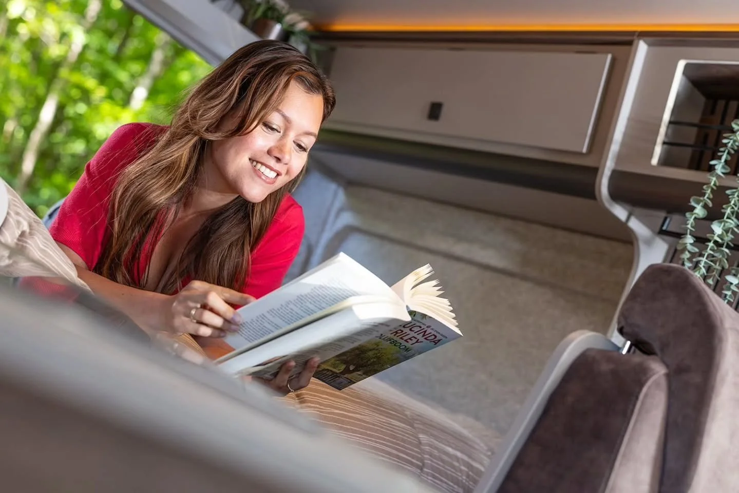 For @aartcamperinbouw we've created a new series of staged advertising images showing the comfortable cosy interior and the ultimate feeling of freedom and adventure. The company excels in high-end, design and build, campervan interiors. Check them o