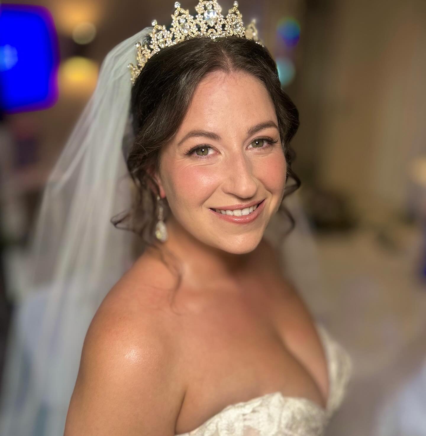 ✨SIAN✨

Okay.... So doing makeup for a bride is pretty nerve racking at the best of times... But when they're a friend too... It's a whole different ball game 😍😅😅

Luckily.... Sian was absolute perfection ❤️ wearing that incredible crown like it w