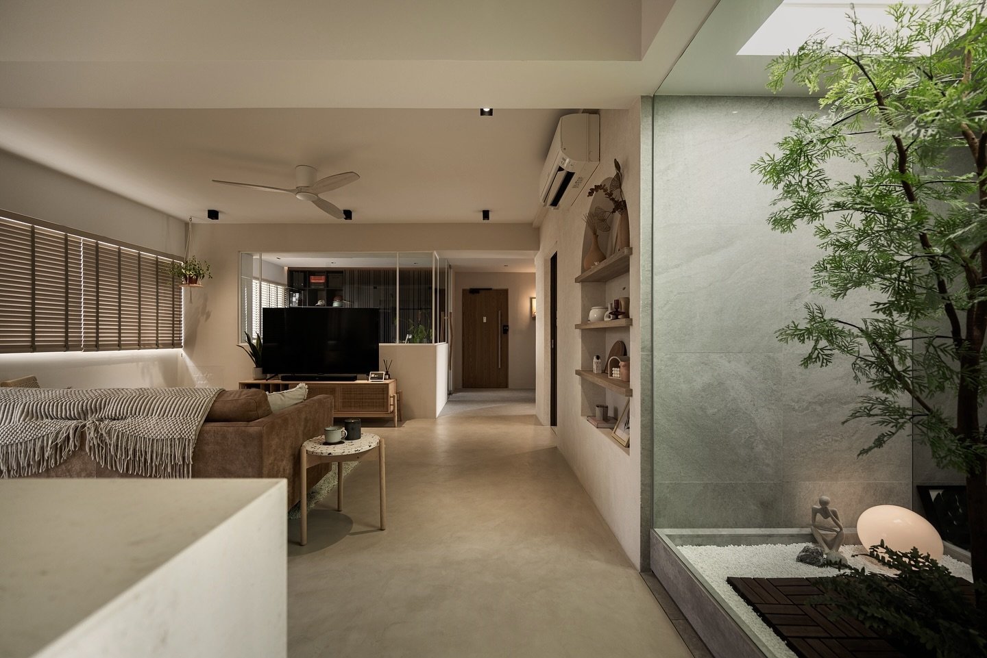 A graceful faux tree bathed in artificial skylight, casting a serene aura over the space. The interior comes alive with organic textures and earthy tones, blending seamlessly to create a harmonious atmosphere.

𝐇𝐨𝐮𝐠𝐚𝐧𝐠 - 𝐍𝐚𝐭𝐮𝐫𝐞&rsquo;𝐬 