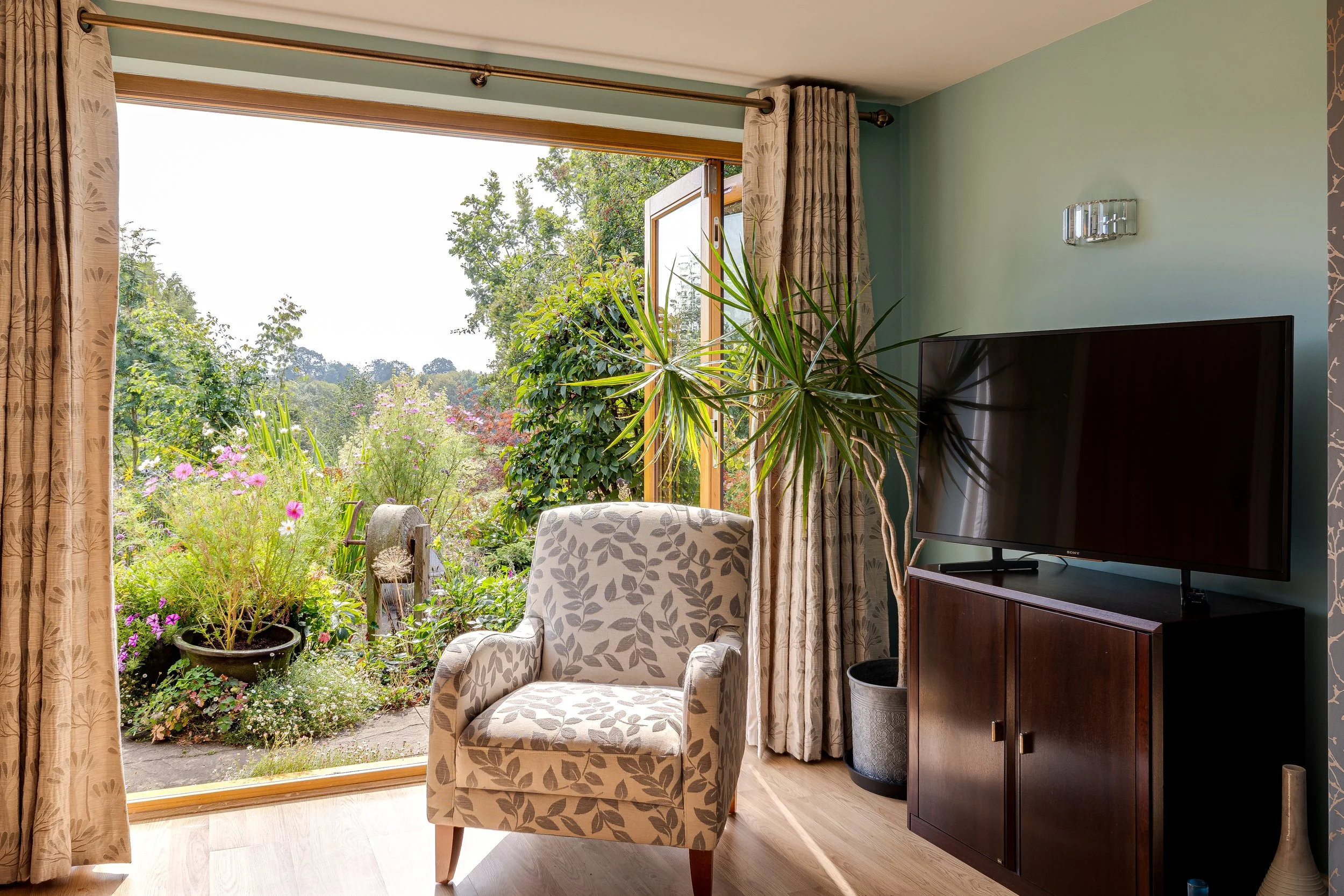 4J6A4704HDR31BeltonRoad.jpg