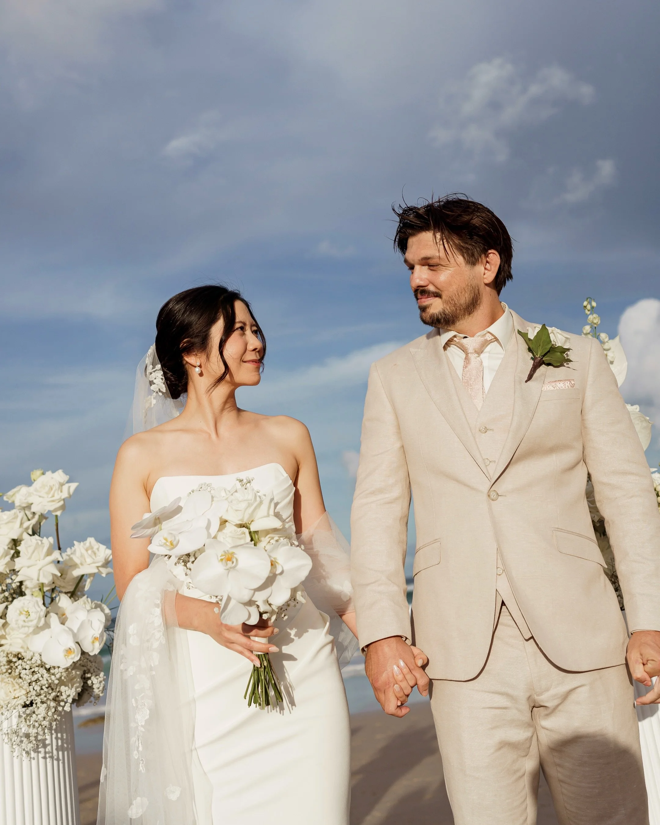 A Wedding Ceremony, Through My Eyes

Hanae and Allen's beach wedding on the Gold Coast

@panaaex 
@hivey_floral 
@m0m0.makeup 
@melissa_price_mpm_and_co

@grace_loves_lace