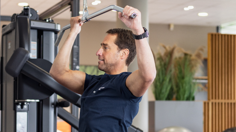 Warum du oft ins Gym gehst, aber dein Rücken trotzdem weh tut