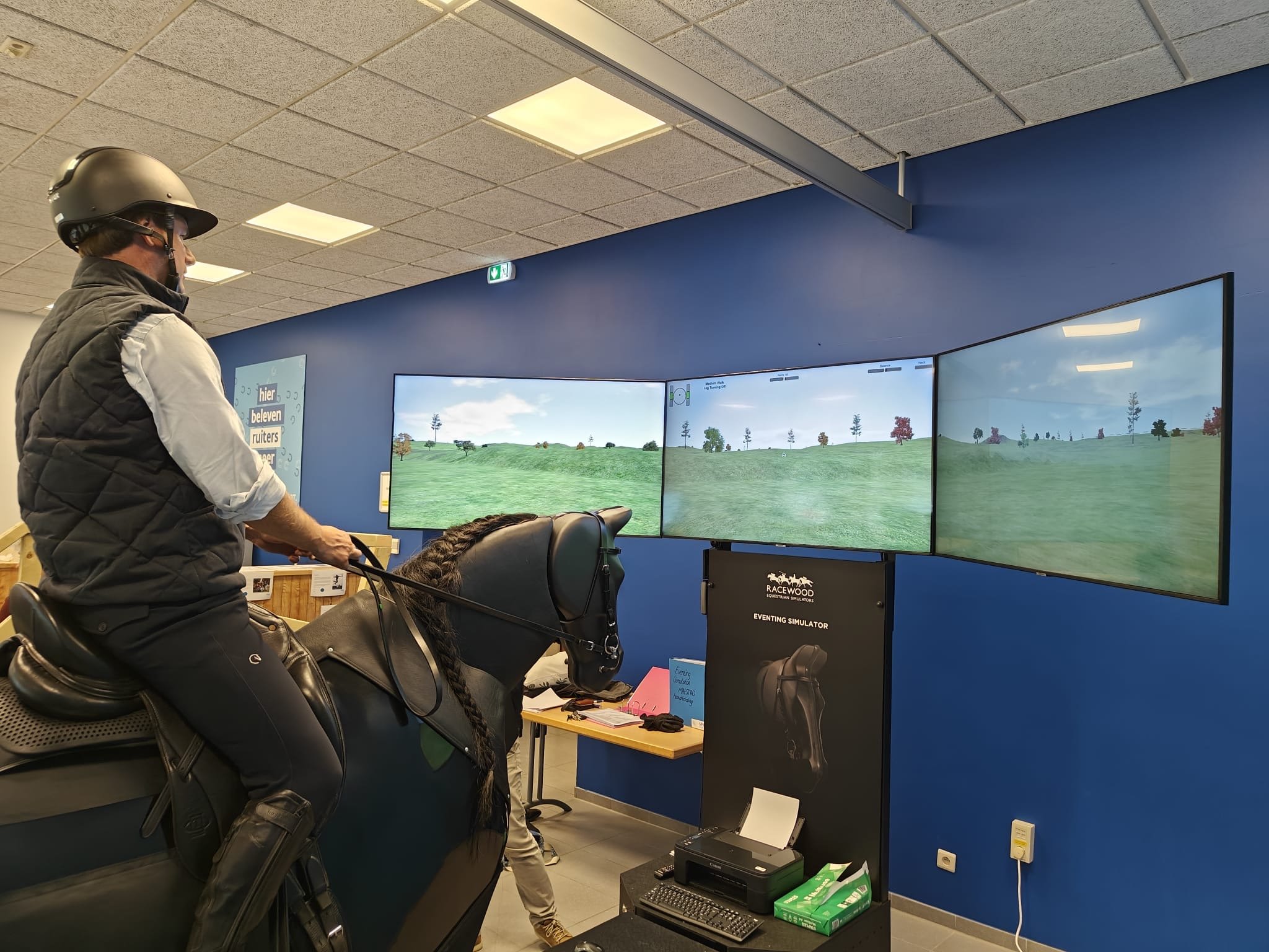 Paardrijden zonder ‘echt’ paard: op bezoek bij revolutionaire simulator in Sport Vlaanderen Waregem