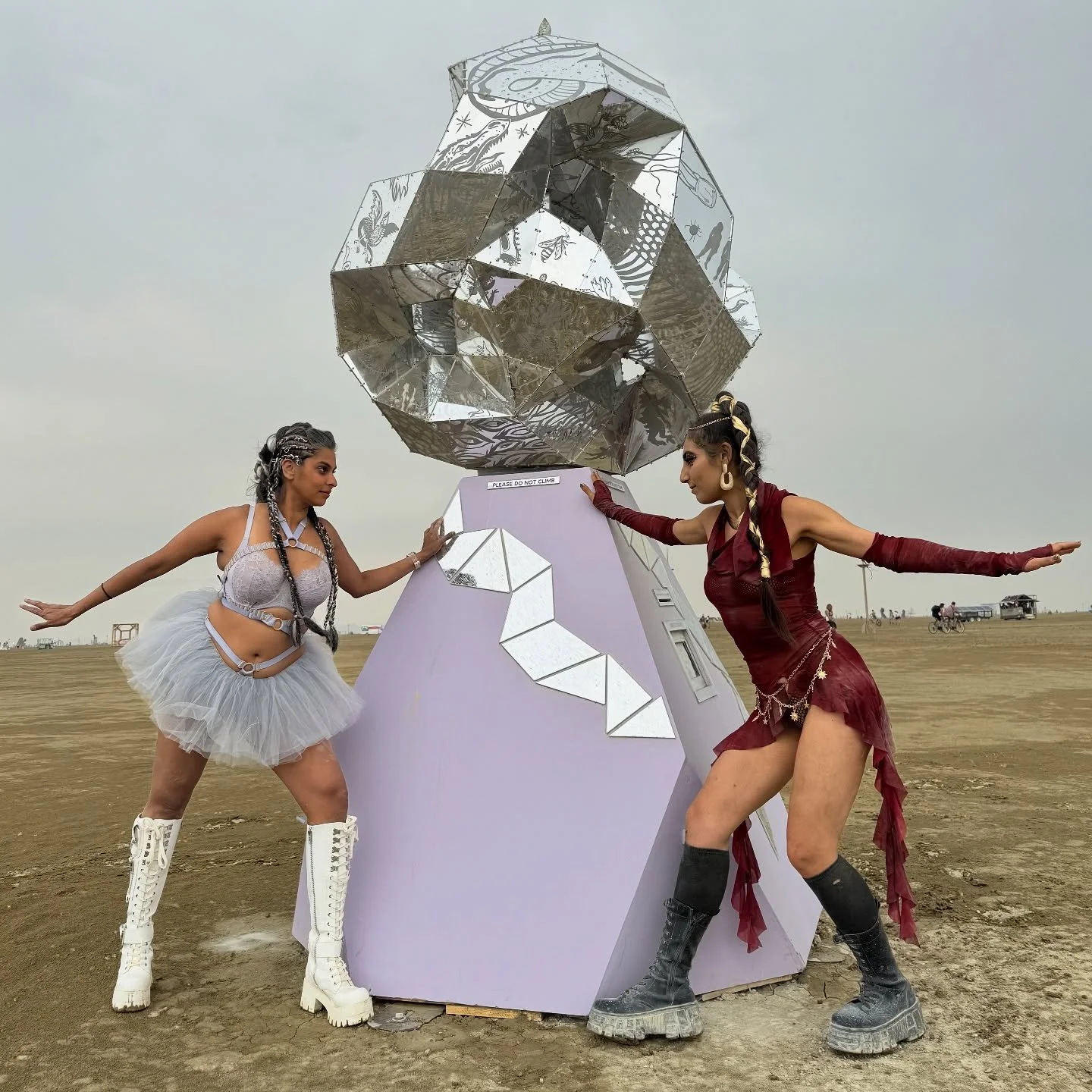 Couldn't have asked for a better girl gang for my first burn! 🥹❤️
@a.o.raf @bluebirdcatcher 

#burningmanlove #playafamily #burningmanstories #desertvibes #burningmanspirit #sisterhood #burningmantribe #burningmanlife #desertart #burningmanmagic