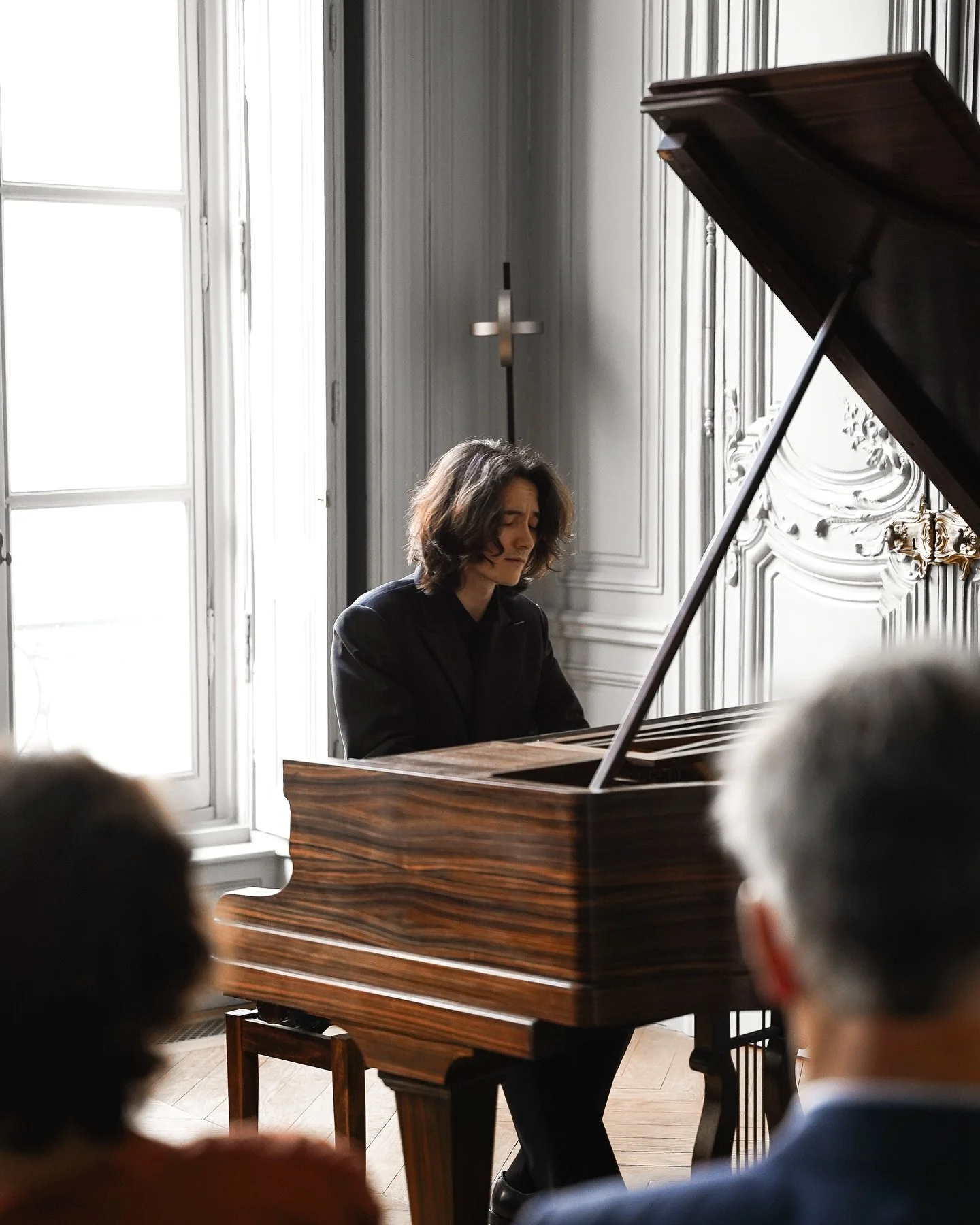 Delighted to pay hommage to Chopin at an intimate evening at @nellyrodi &mdash;formerly the salon of Camille Pleyel, where he made his Paris debut in 1832.

Thanks @nellyrodi for organising and @berluti for a great suit.