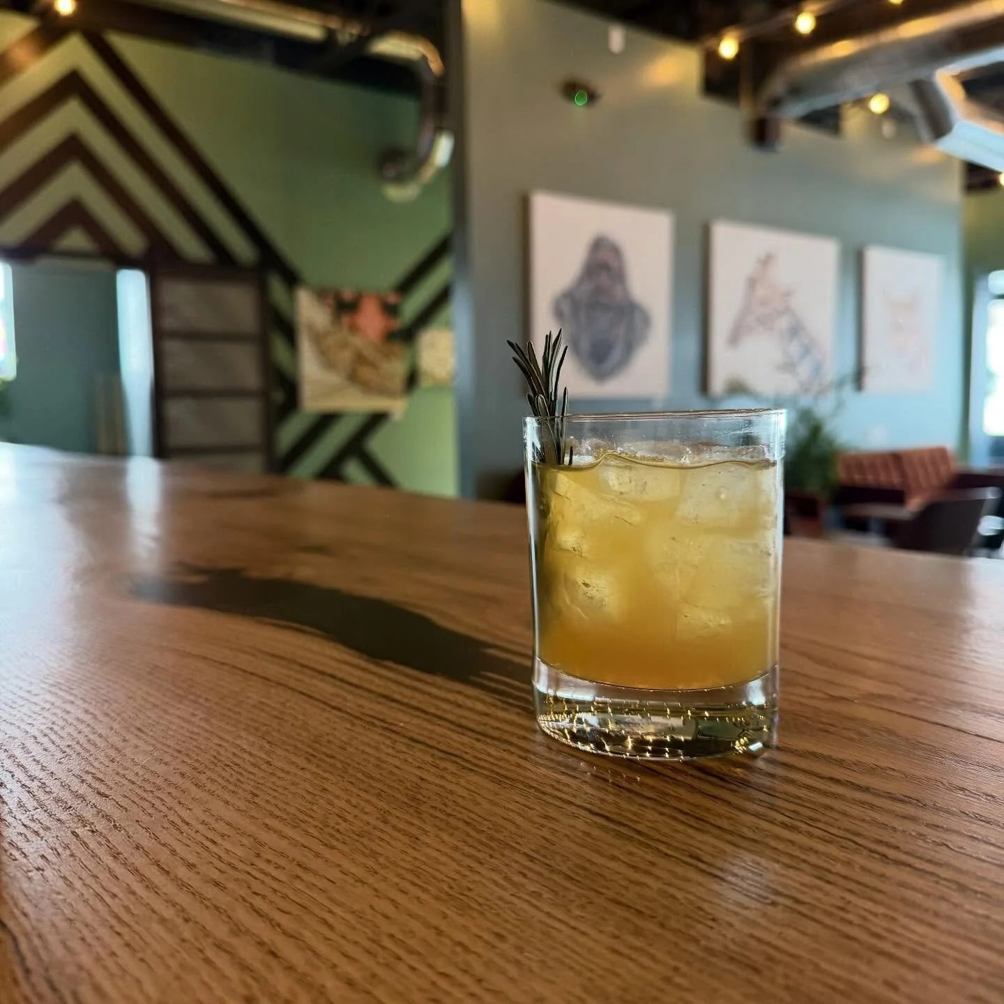 🎂 Don&rsquo;t Touch My Candles

Vodka
Rosemary
Apple
Lemon
Honey