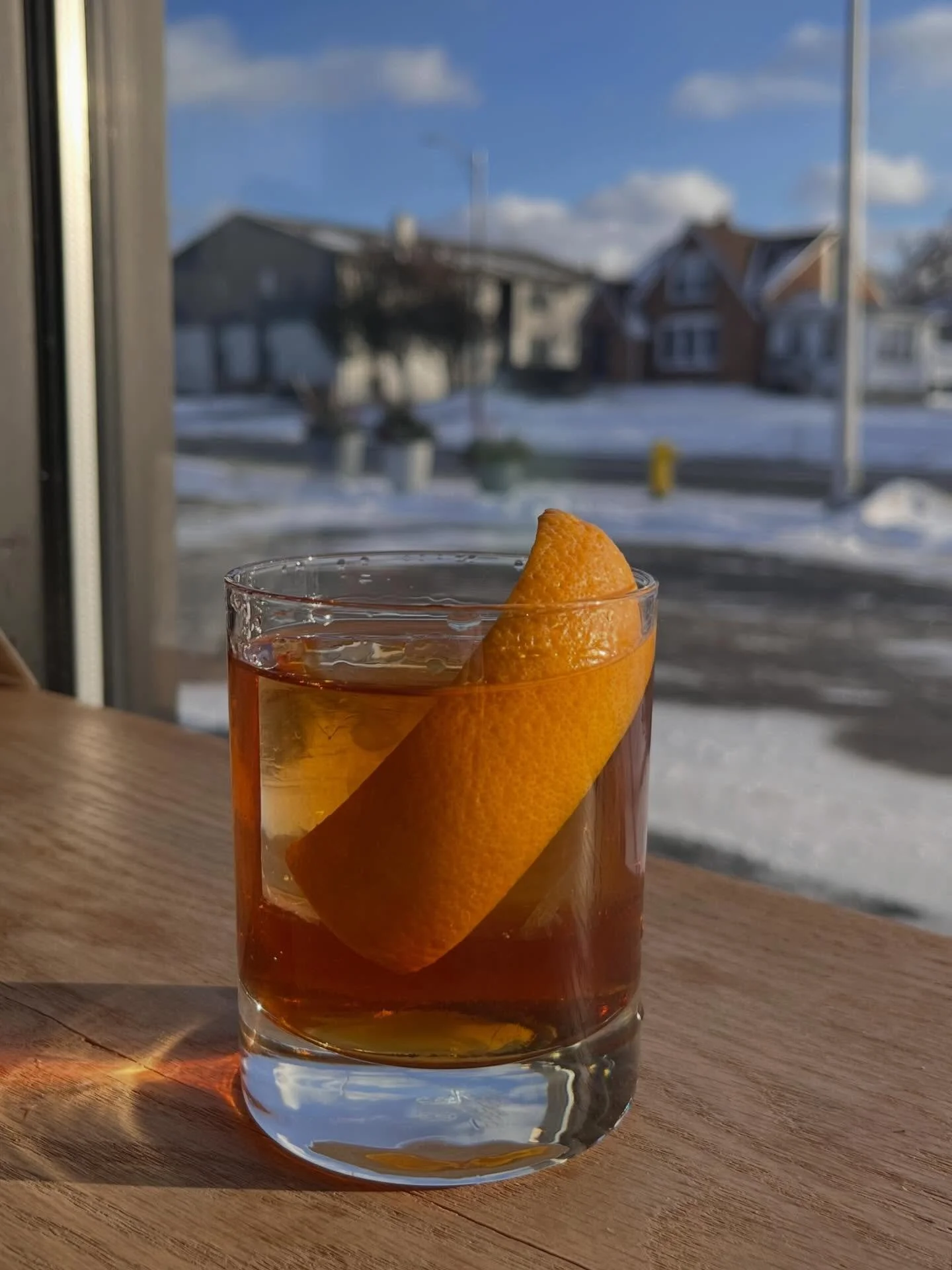 Aptly named not knowing who&rsquo;d be more upset by putting such a classic cocktail on draft, Jon Hamm or Don Draper, the Jon Draper is our draft Old Fashioned. 

🥃 Jon Draper
@lonelightspirits Bourbon
Simple
Angostura