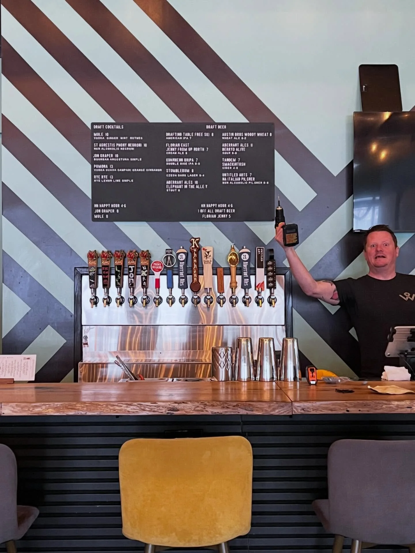 👀👀. 

4-9 tonight, OP. Come peep the reason Shawn&rsquo;s fingers, back and legs hurt today. (As sad as that is).