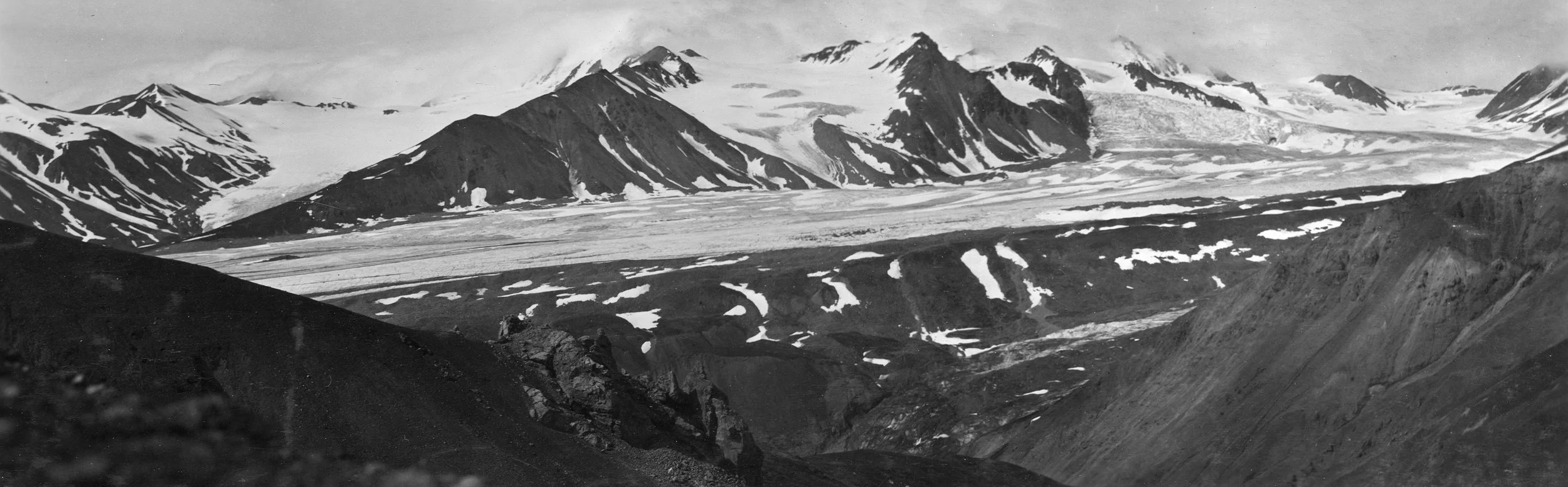 Panorama with image 425-426. View across Gulkana Glacier. Alaska. 1910.