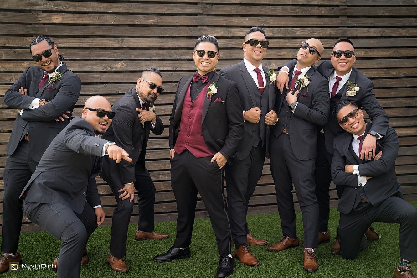 Hey Alexa, play song &ldquo;Boys just wanna have fun&rdquo;😉🤍
.

Coordinators: @wedoweddingsla @invent_weddings 
Venue:@fetethevenue 
Church: @christcathederalca
Floral: @haus.and.company 
Catering: @aboveallcatering
Cake: @plumeriacakestudio 
Dess