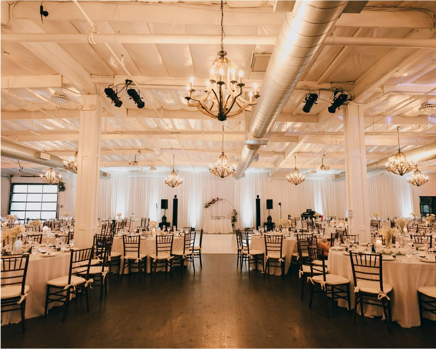 Step inside the heart of F&ecirc;te the Venue ⁠
⁠
A space designed for grand entrances, packed dance floors, candlelit dinners, and every unforgettable moment in between. ⁠
⁠
🤍 Book your tour today!⁠
⁠
📸 mediamrg