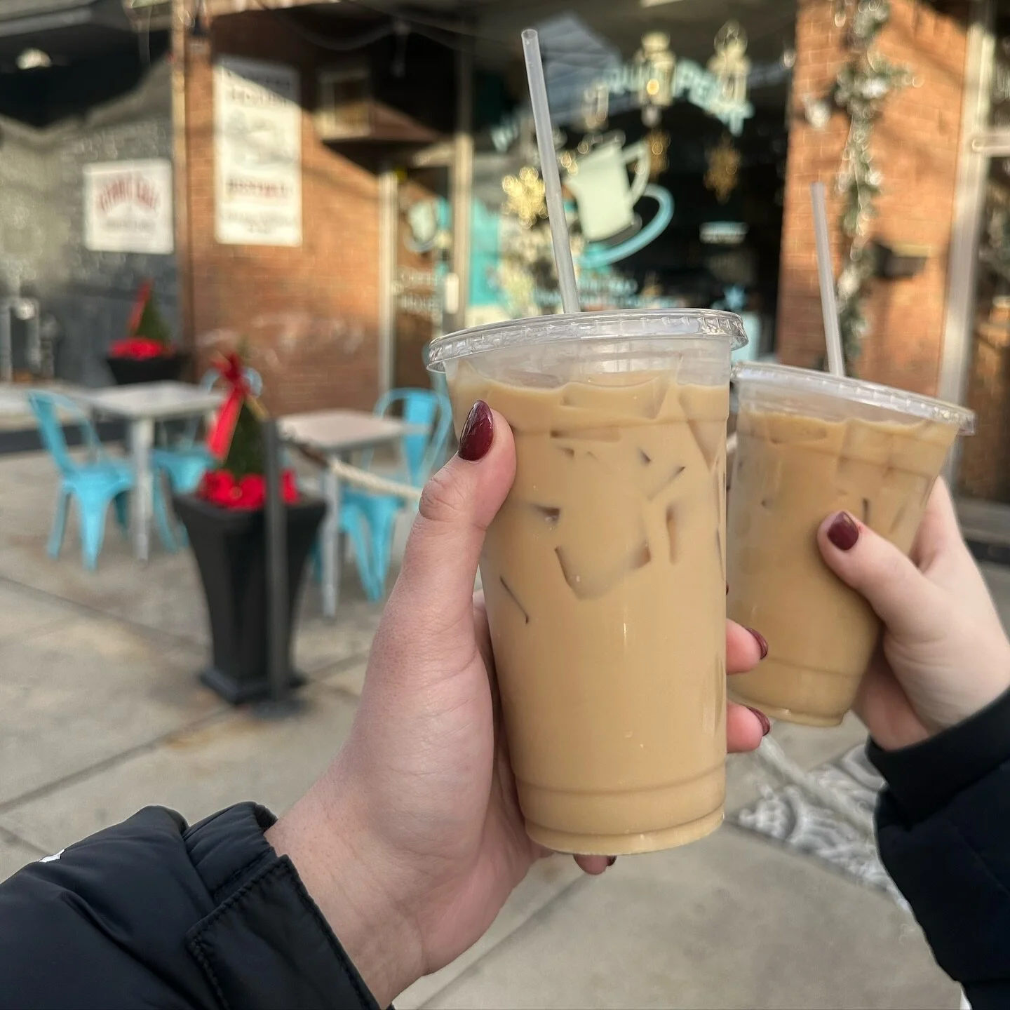 ☕️massapequa @massapequa.perk 

it&rsquo;s officially December!!!! which means holiday drinks are all over the island. first stop is at @massapequa.perk for their gingerbread iced coffee and vanilla spice 🎄 we will be posting all about the holiday f