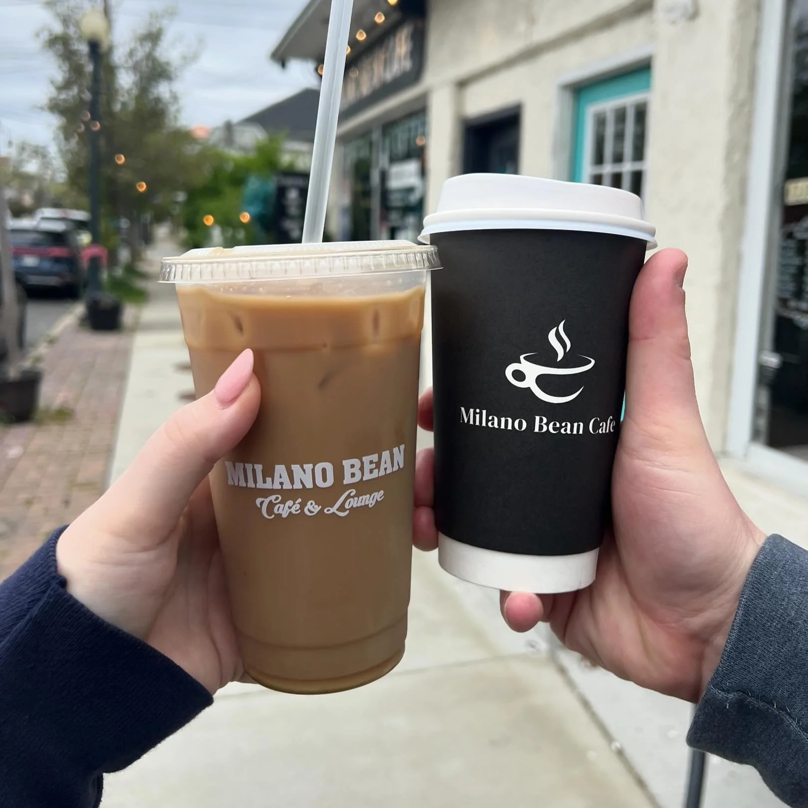 ☕️ east islip @milanobeancafe 

happy friday! its been a while since we&rsquo;ve posted a coffee friday but we&rsquo;re back 🤩 today we stopped by @milanobeancafe for toasted marshmallow hot and iced coffees and they were just what we needed to get 