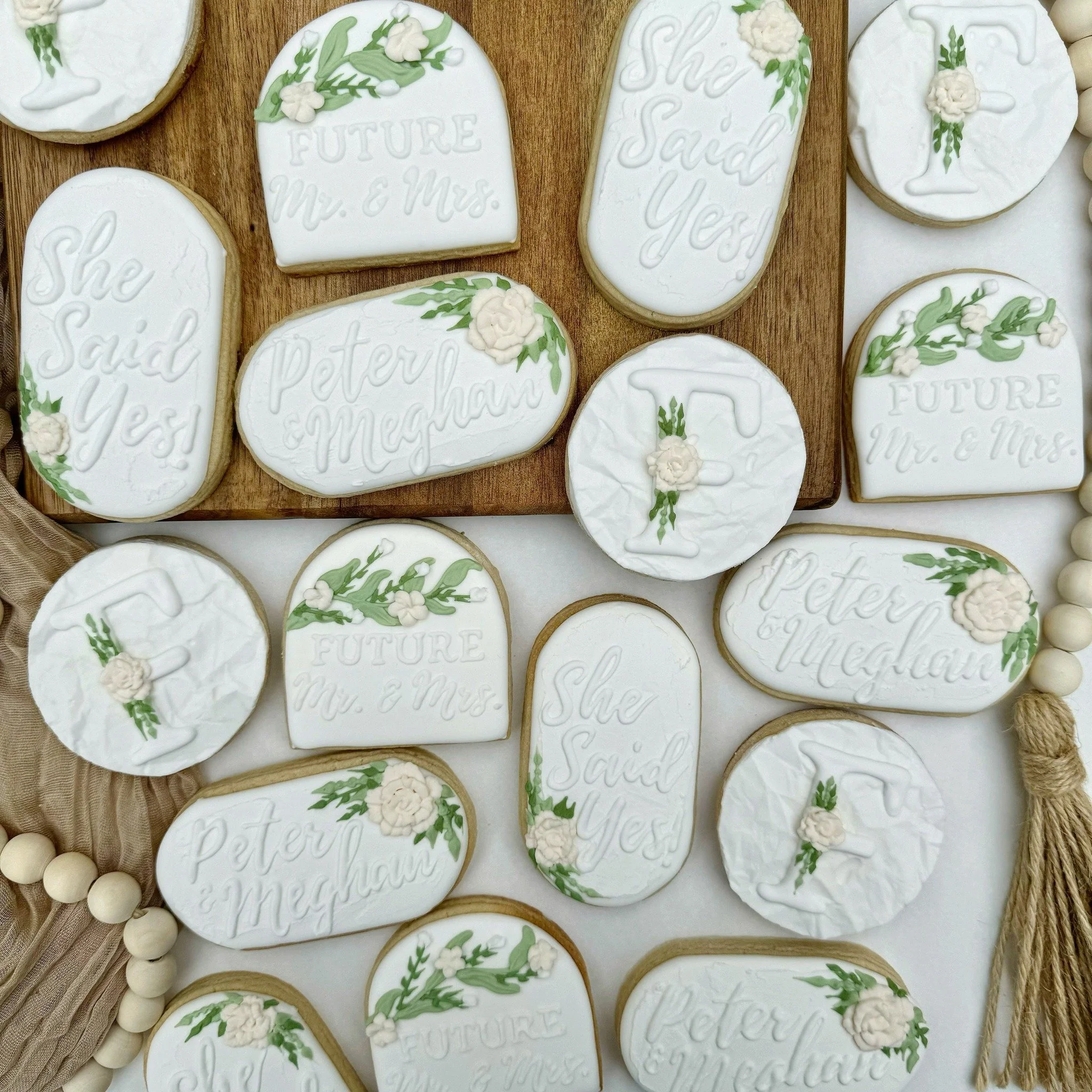 Monochrome cookies are just our fav! So elegant and a perfect addition to any event😍! Congrats Peter and Meghan on your engagement 💍🤍 

#engagementcookies #longislandcookies #royalicing