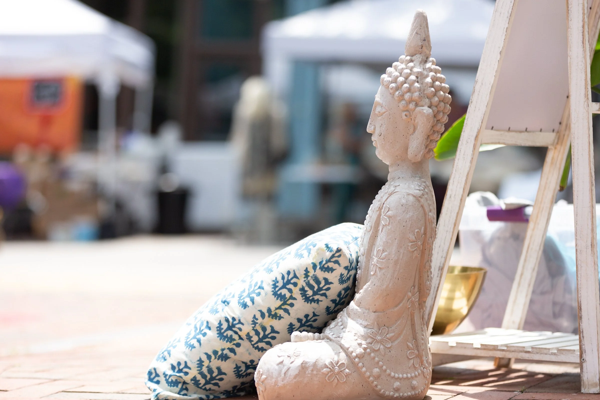 Buddha-Statue-Meditation-Pilloe.jpg