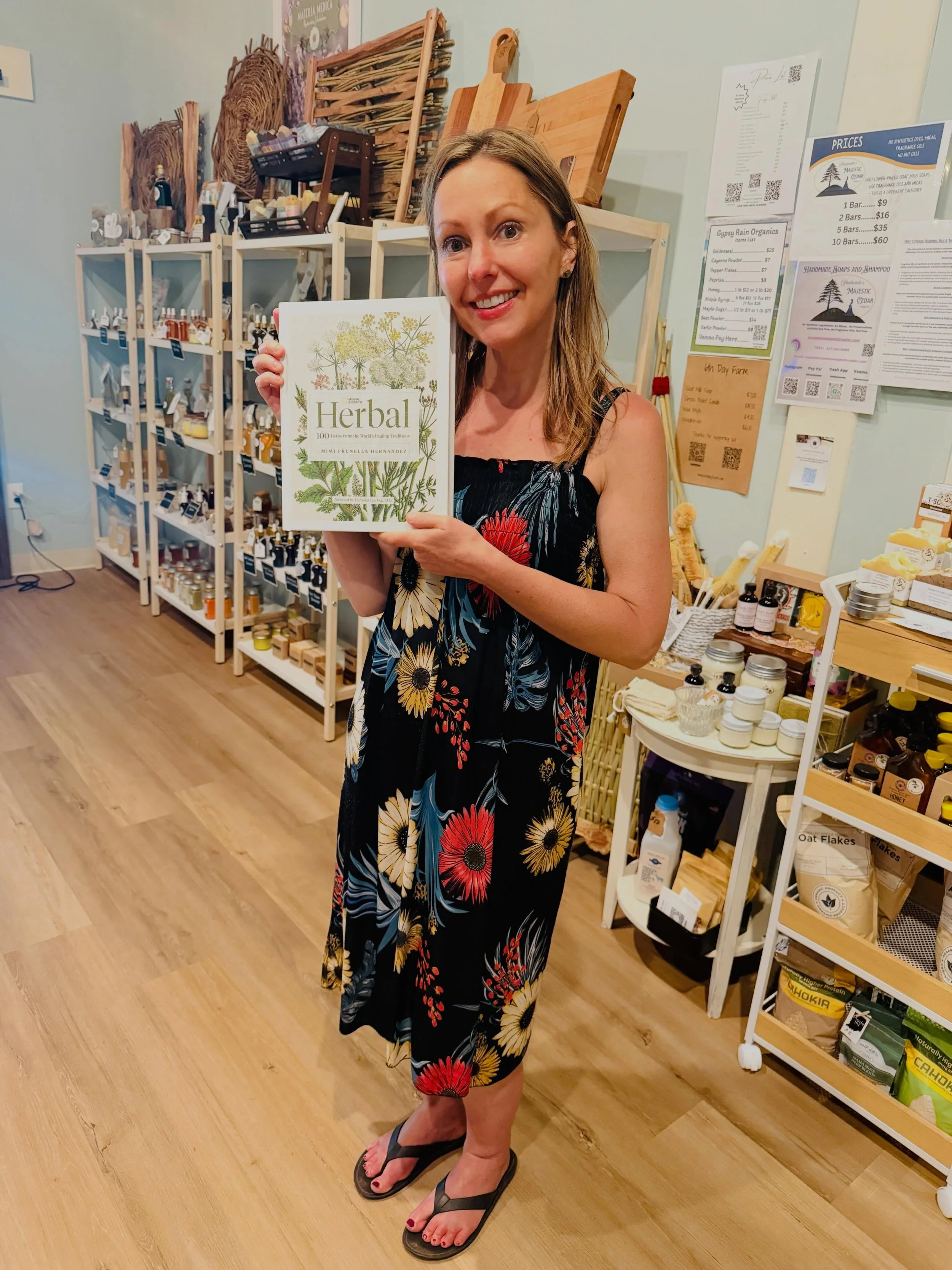 Stopped by @materiamedicablendingbar Indianapolis today for a visit with herbalist and curator Karen Burr 🌿

One of my favorite things about the herbal world is discovering the beautiful spaces people create around plants, books, medicine making, an