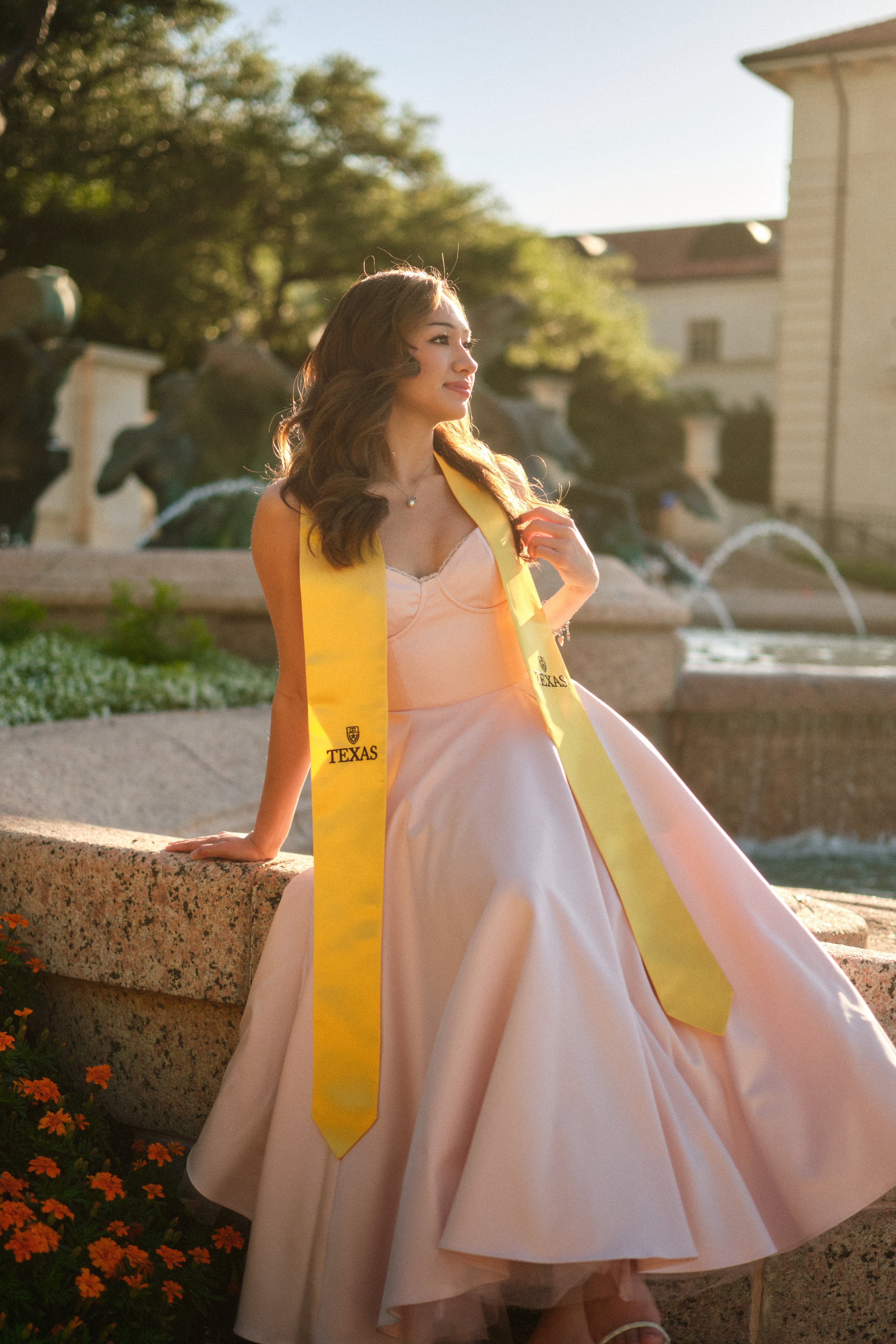 UT Austin grad photos that look like movie stills – Let’s create something unforgettable and bold.