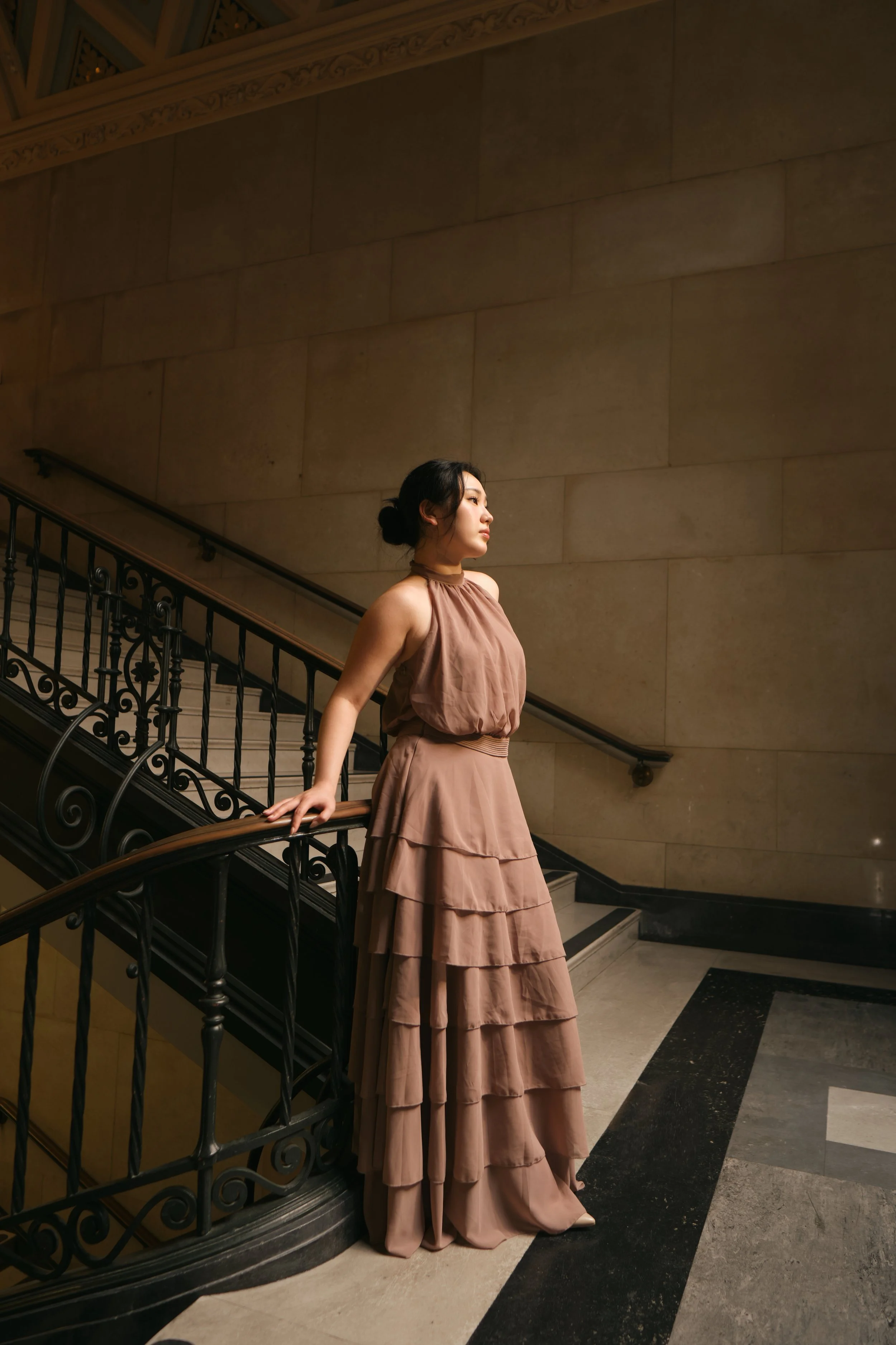 Candid graduation photos at the University of Texas – Authentic smiles, unforgettable memories.