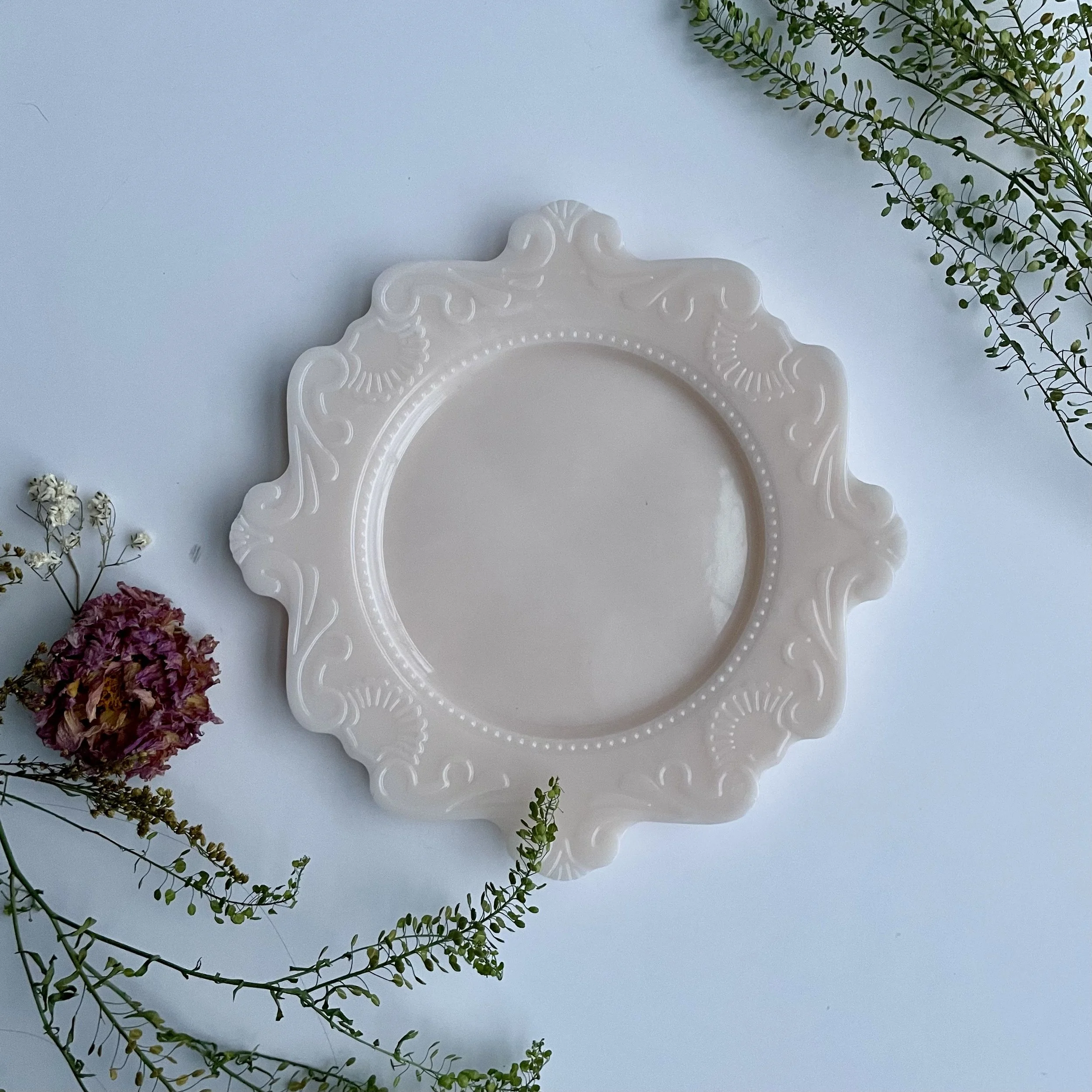 Neutral Candle Plate | Decorative Trim