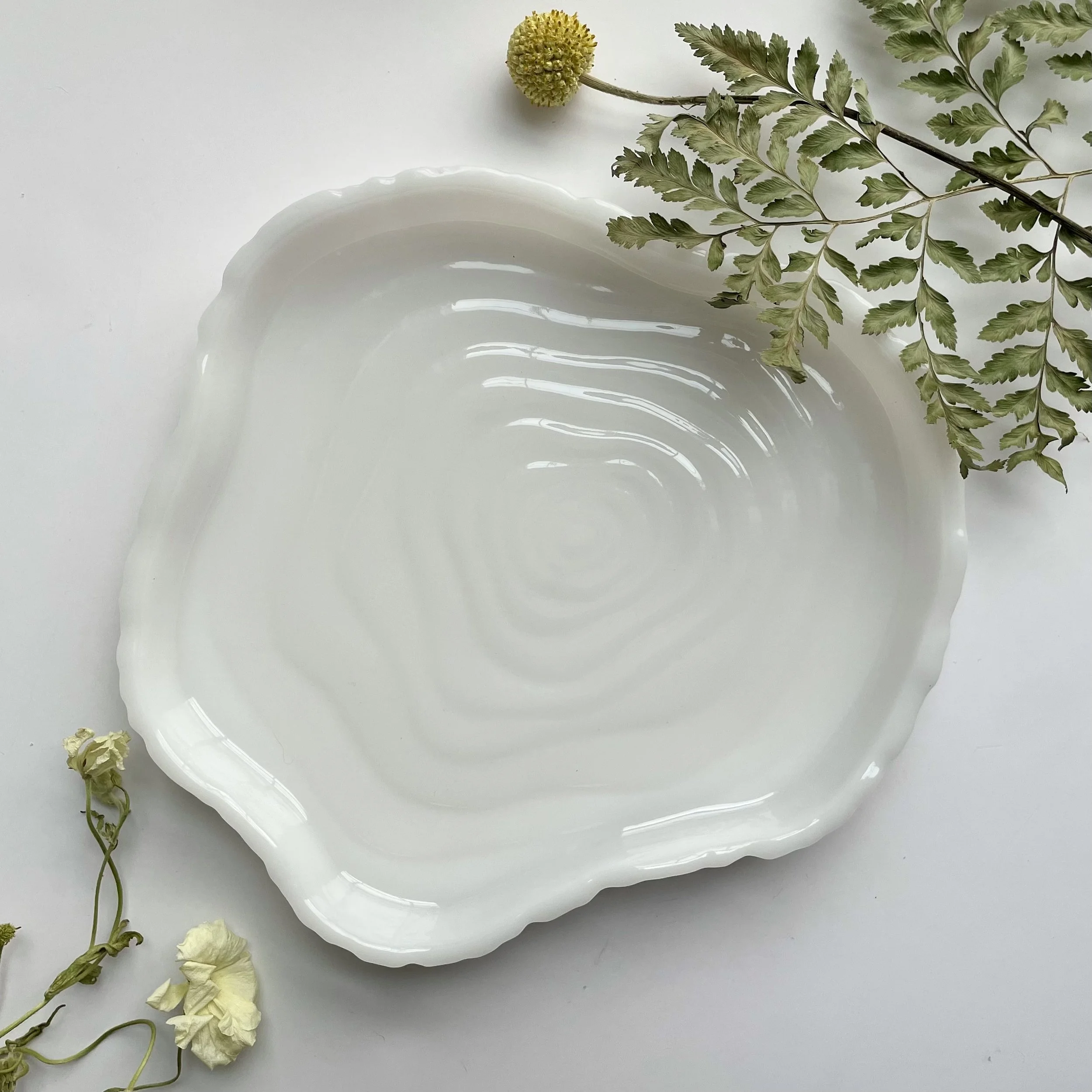 Resin Base Tree Stump Table Tray