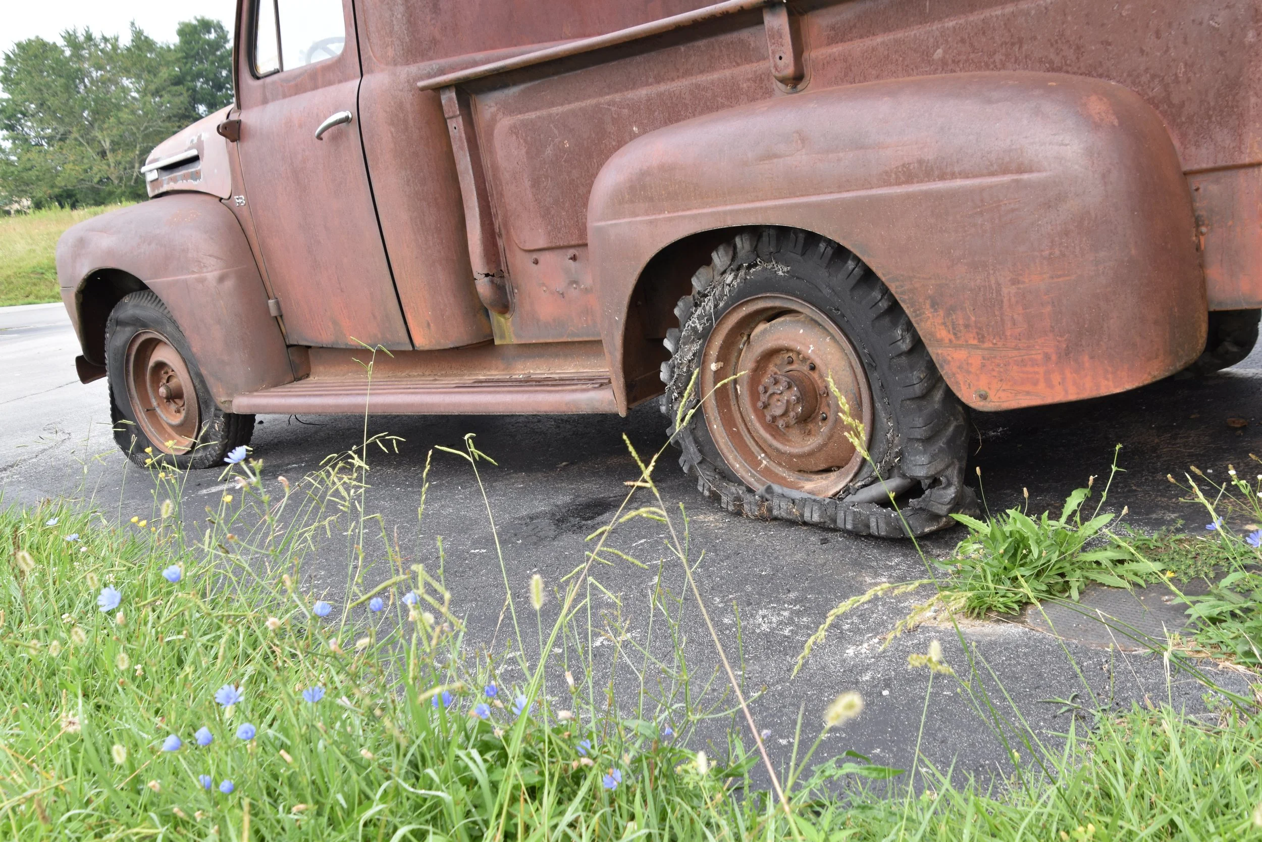 RustedTruck.JPG