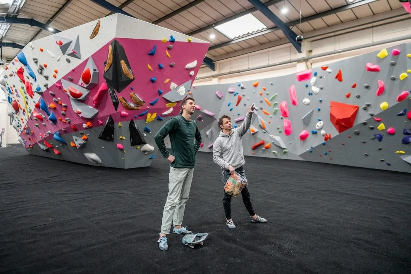 Climbing Hangar Reading 3.jpeg