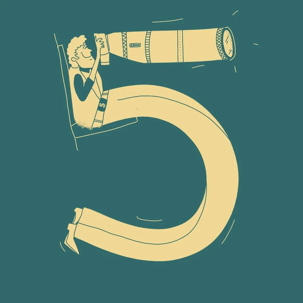 Ronan Scott loves to observe animals. Sadly, his rich parents own mansions only in Manhattan, Central London, Paris, and Dubai, and Beijing; far from the world of wildlife. So all he can do is look at the elephants and giraffes in the African Savanna