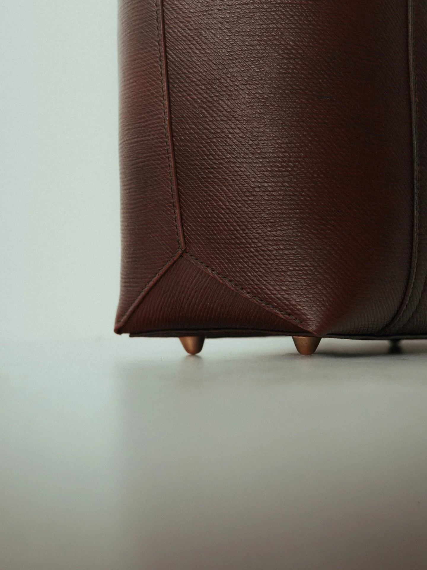 D E T A I L S

Every angle of this tote has been designed to be as beautiful and practical as possible and it&rsquo;s all in the details.

Starting with the materials, using the highest quality leather from @bakerstannerycolyton which looks, smells a