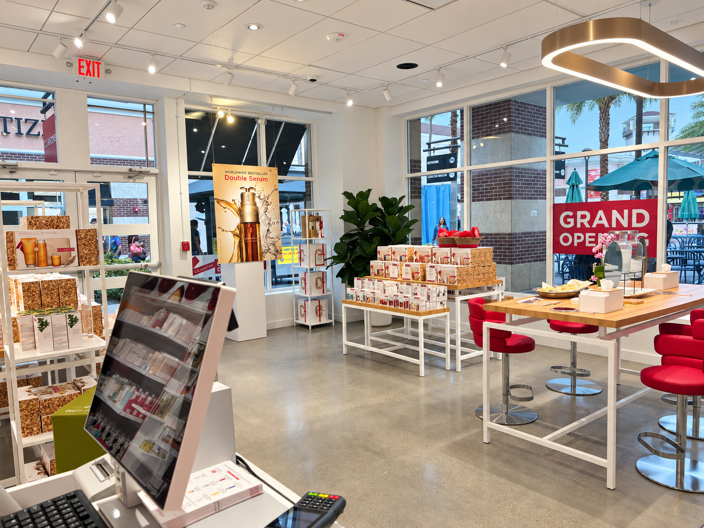 Daylit Clarins retail interior-1.png