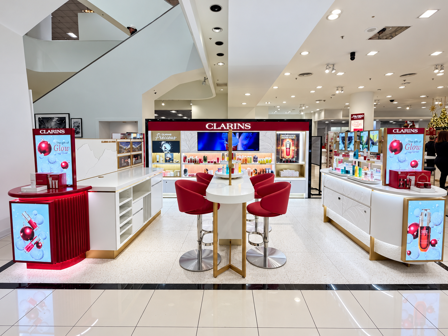 Clarins holiday beauty retail interior-1.png