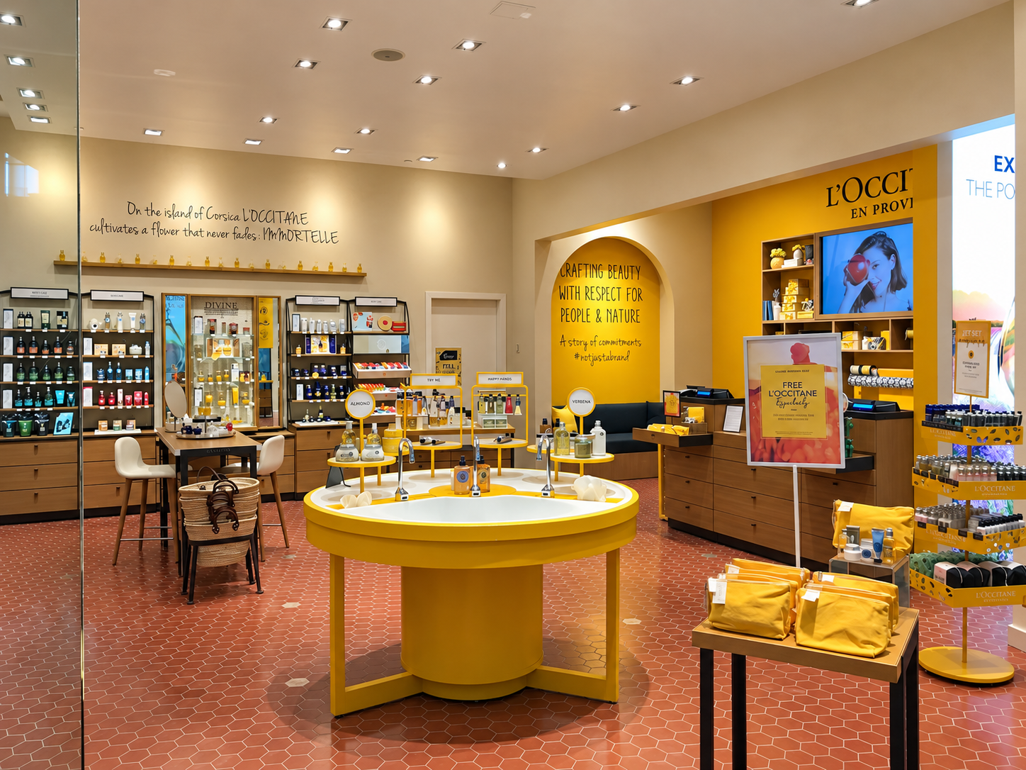L'Occitane Immortelle Boutique Interior-4.png