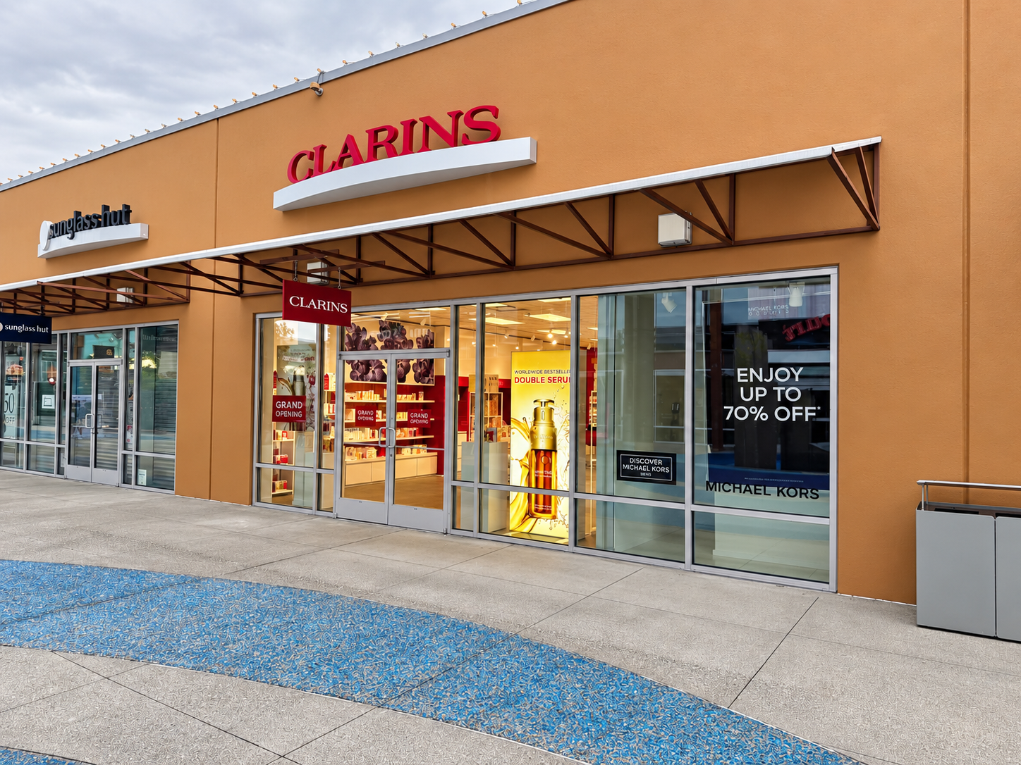 Clarins storefront under overcast skies-4.png