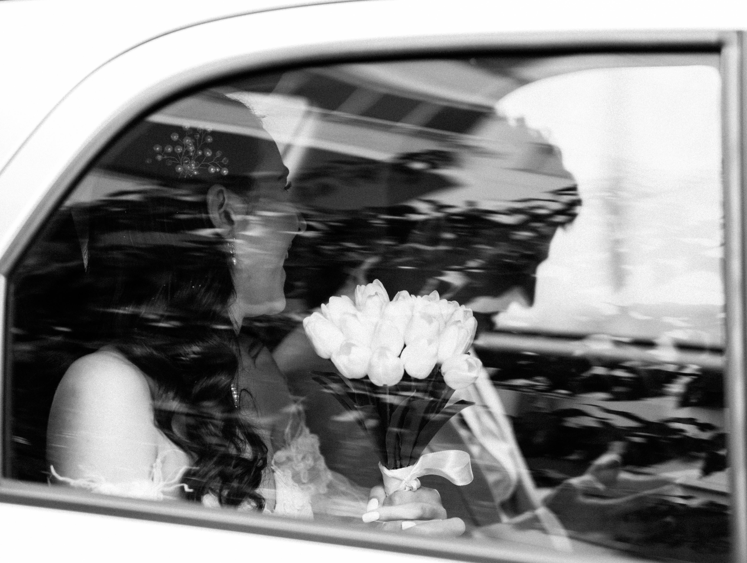 Questions You Need to Ask Before Booking Wedding Transportation in Kansas City