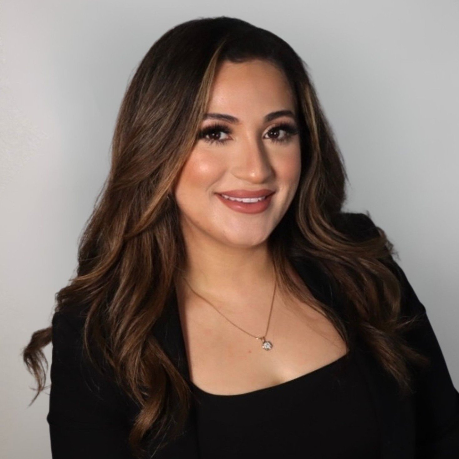 Elizabeth Cruz