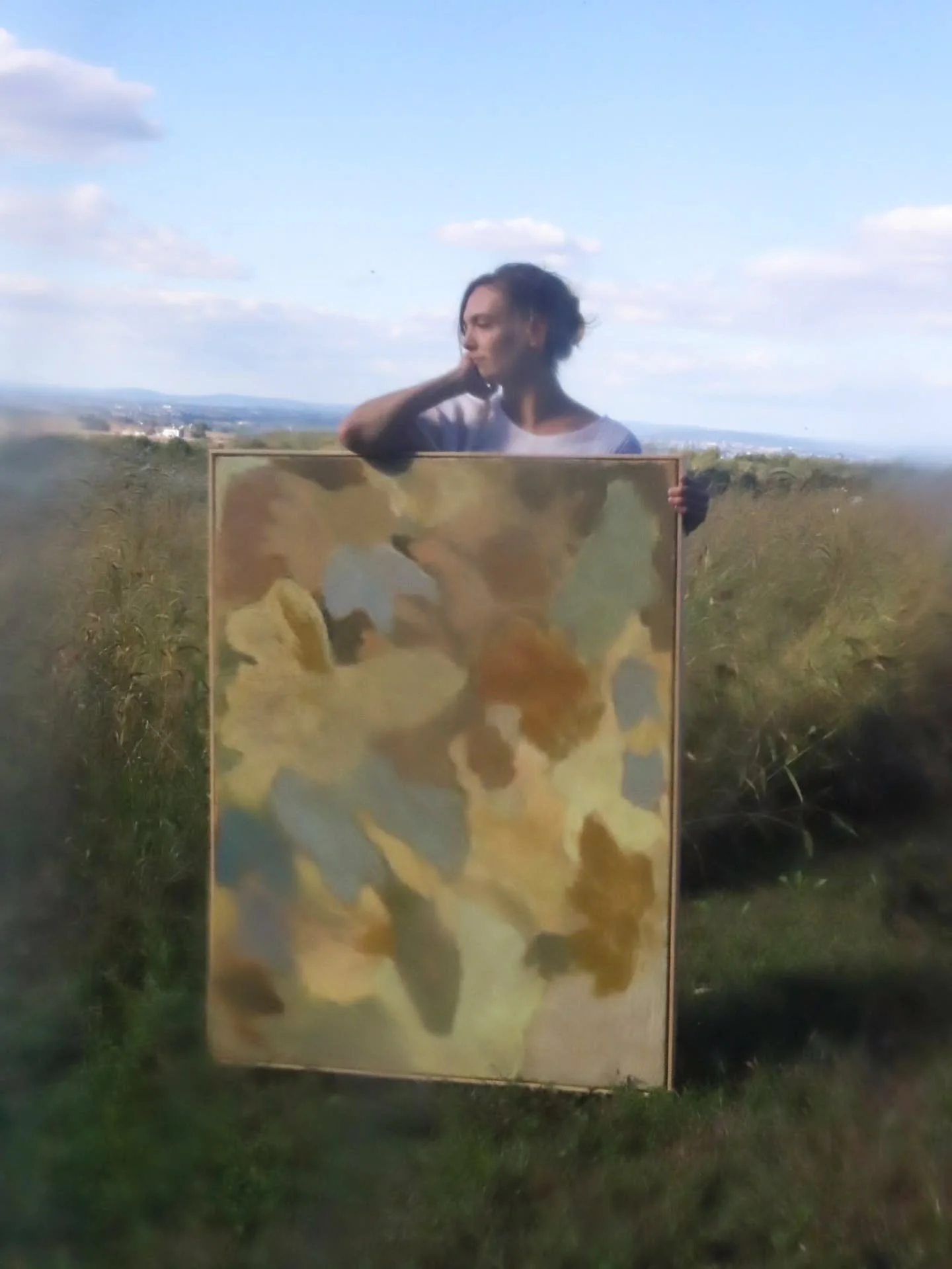 WHAT A VIBE. Omg. I love how the Wild Blooms photoshoot turned out 😍😍😍 thank you @hannahgabriela.art for taking some beautiful photos and making my vision come to life. I was going for vintage wild flower field aesthetic ✨️ Im in love with this 36