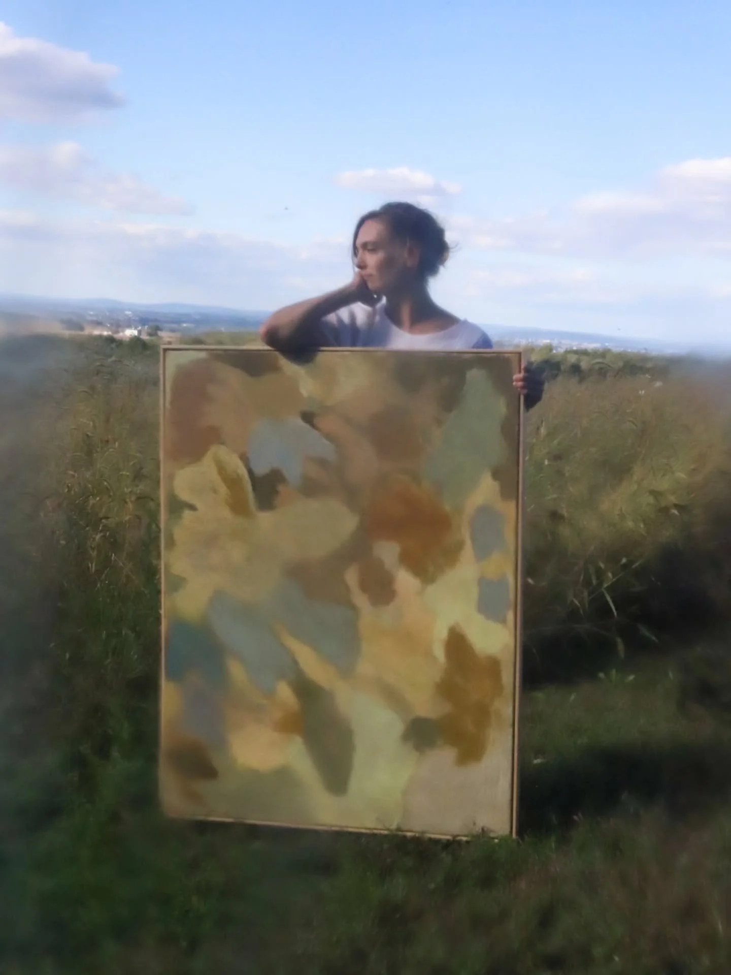 Weekly update! Reminiscing of my flower field photoshoot (first pic) with @hannahgabriela.art last year, as we approach round two next week! To say I'm excited is an understatement. I can't wait to have the work I've been creating this year photograp
