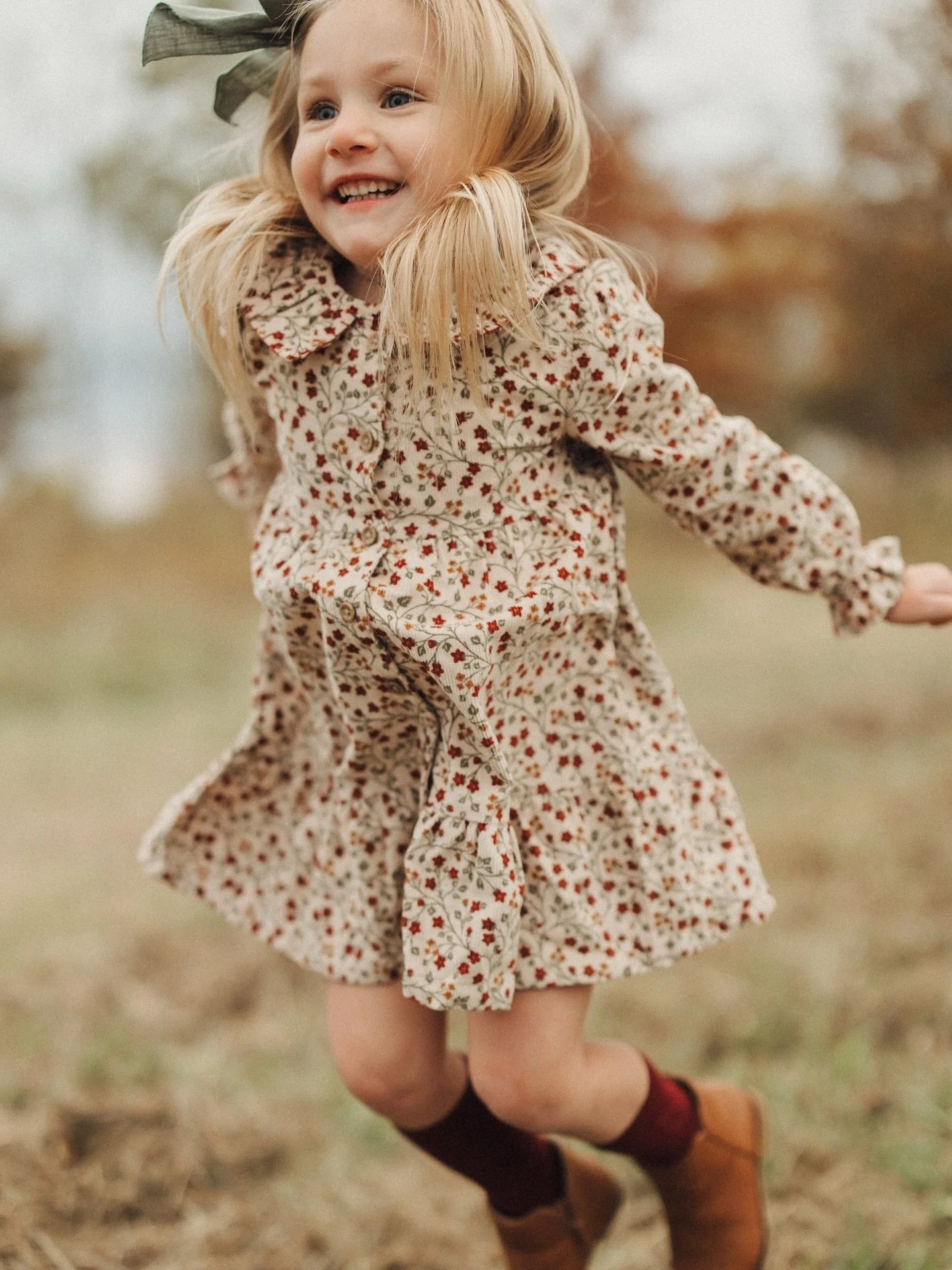 Jump for joy - it&rsquo;s Halloween!!! 🎃

Hoping your day is as sweet as your bag of treats (or this sweet shot of my niece!) 🤍