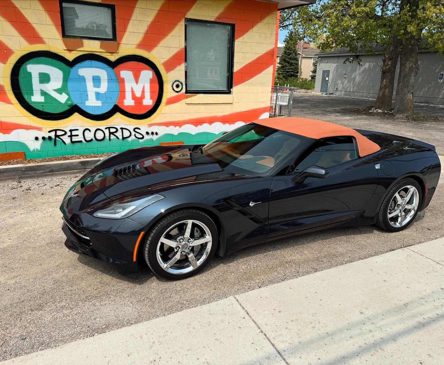 Nice weekend for some Record shopping!

Open 7 Days a Week.

#shoplocal #traversecity #michigan #saturday #local #nicecar #recordstore #rpmrecords