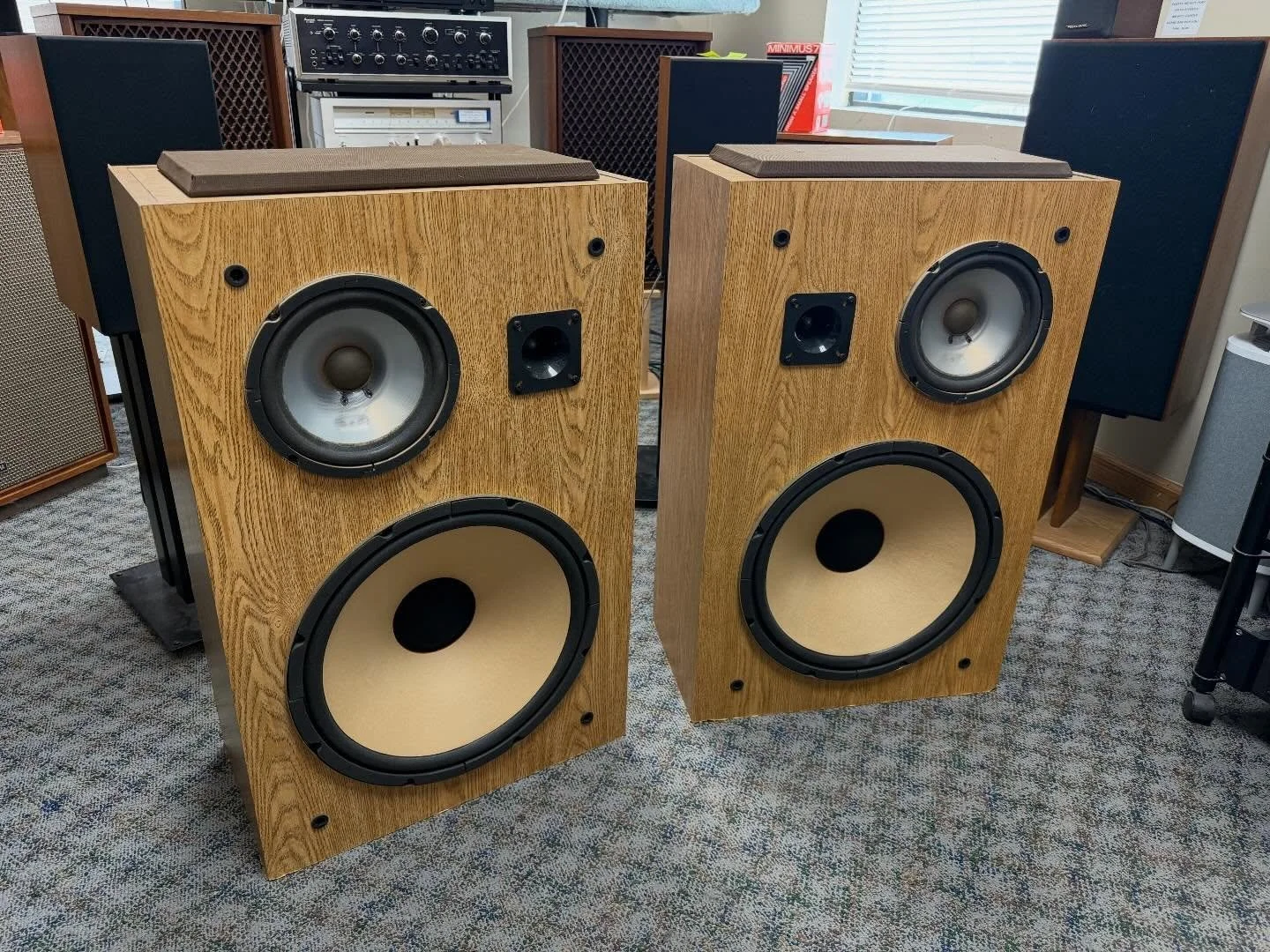 Cool pair of vintage BSR 15&rdquo; inch 5-Way speakers just inn today! 
$300 Dollar Holla
.
Open Mon - Sat. 11 ta 6
.
#vintage #speakers #forsale #local #recordstore