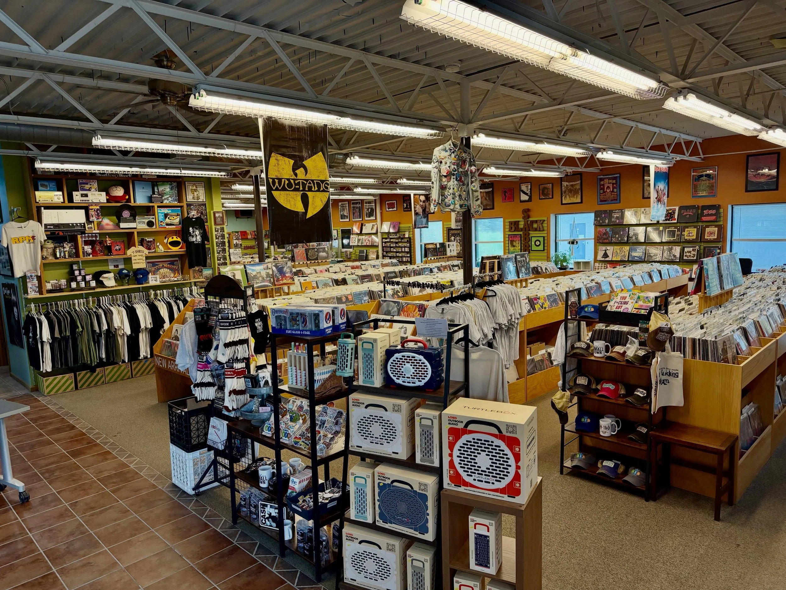 WE ARE OPEN!
Sat July 4th and Sun July 5th: 11-4

Stop in and pick up some music to help celebrate your holiday weekend!

#fourthofjuly #cherryfestival #traversecity #vinyl #recordstore