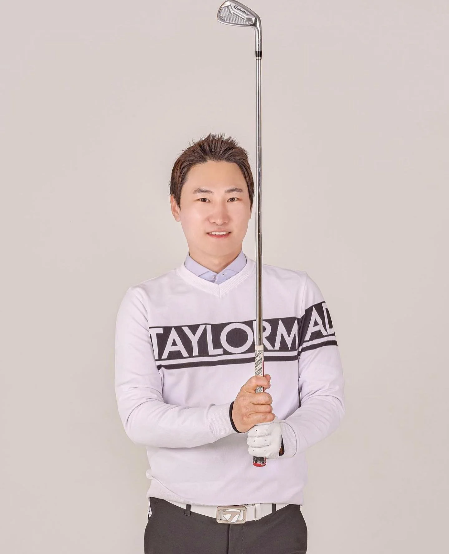 We are very excited at WGP to introduce one of the best young coaches in Asia and our new Lead Coach, Jinwook Choe. 
-
Jin graduated from Kyunghee University with an undergraduate degree before completing his Masters degree from 
Korea National Sport