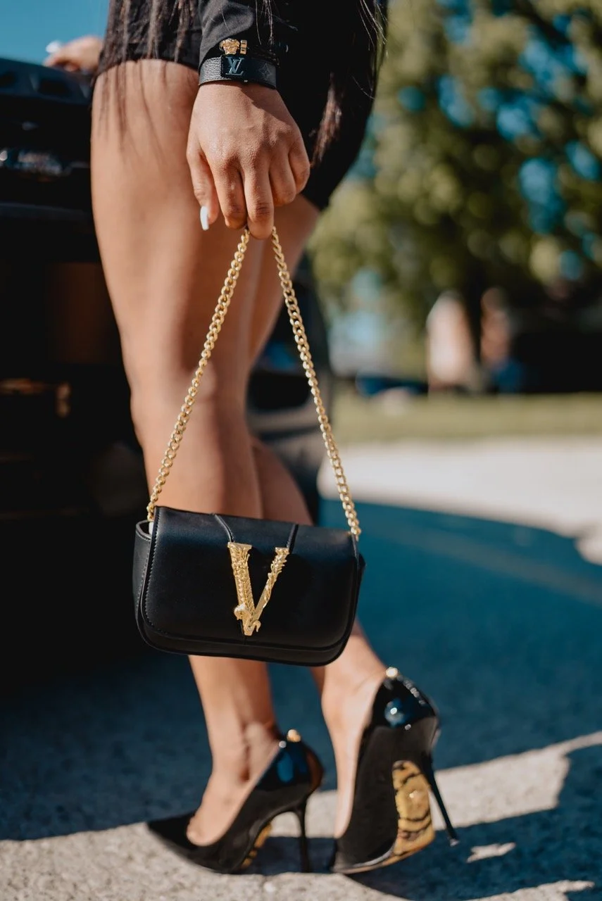 Detail shot of Kaniya J's outfit