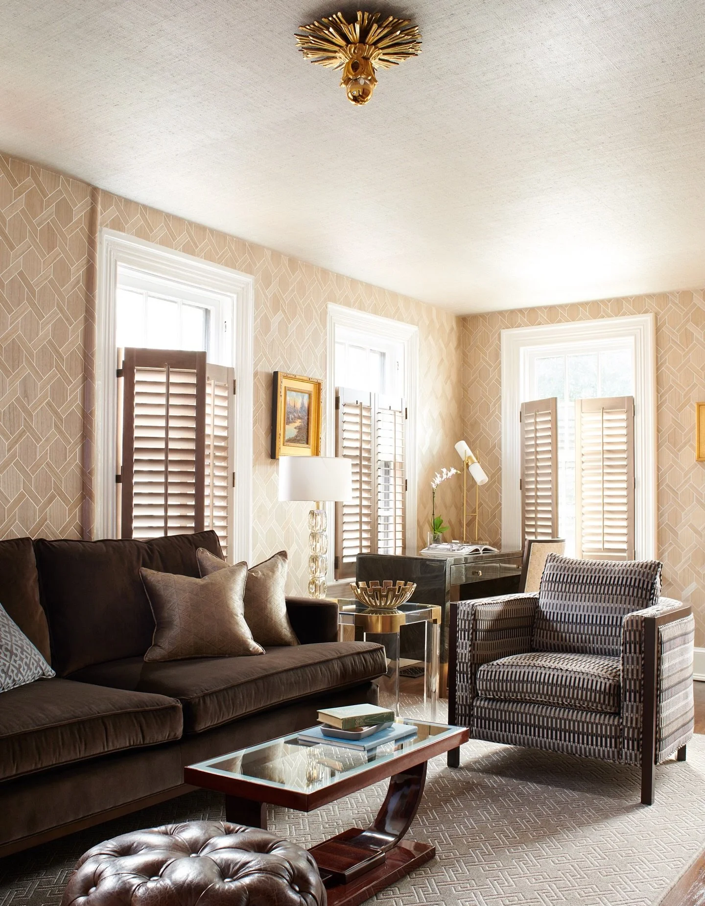 Cozy never looked this chic 🤎 This luxury living room blends rich browns and warm neutrals for a space that feels both grounded and refined. ✨ 

#lornagrossdesigns LuxuryInteriors #NeutralPalette #InteriorInspo #lornagrossinteriordesign