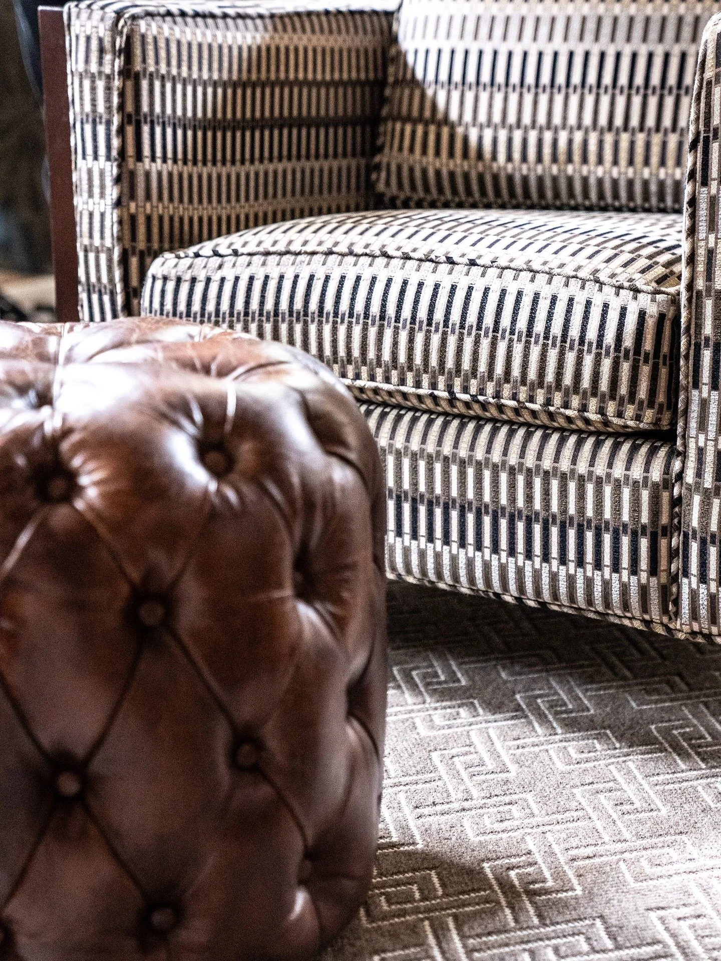 At Lorna Gross Interior Design, we believe beauty lives in the details. A tufted ottoman meets a bold patterned chair for a perfect balance of texture and personality.

#lornagrossinteriordesign #lornagross #livingroominteriordesig #furniturepicks