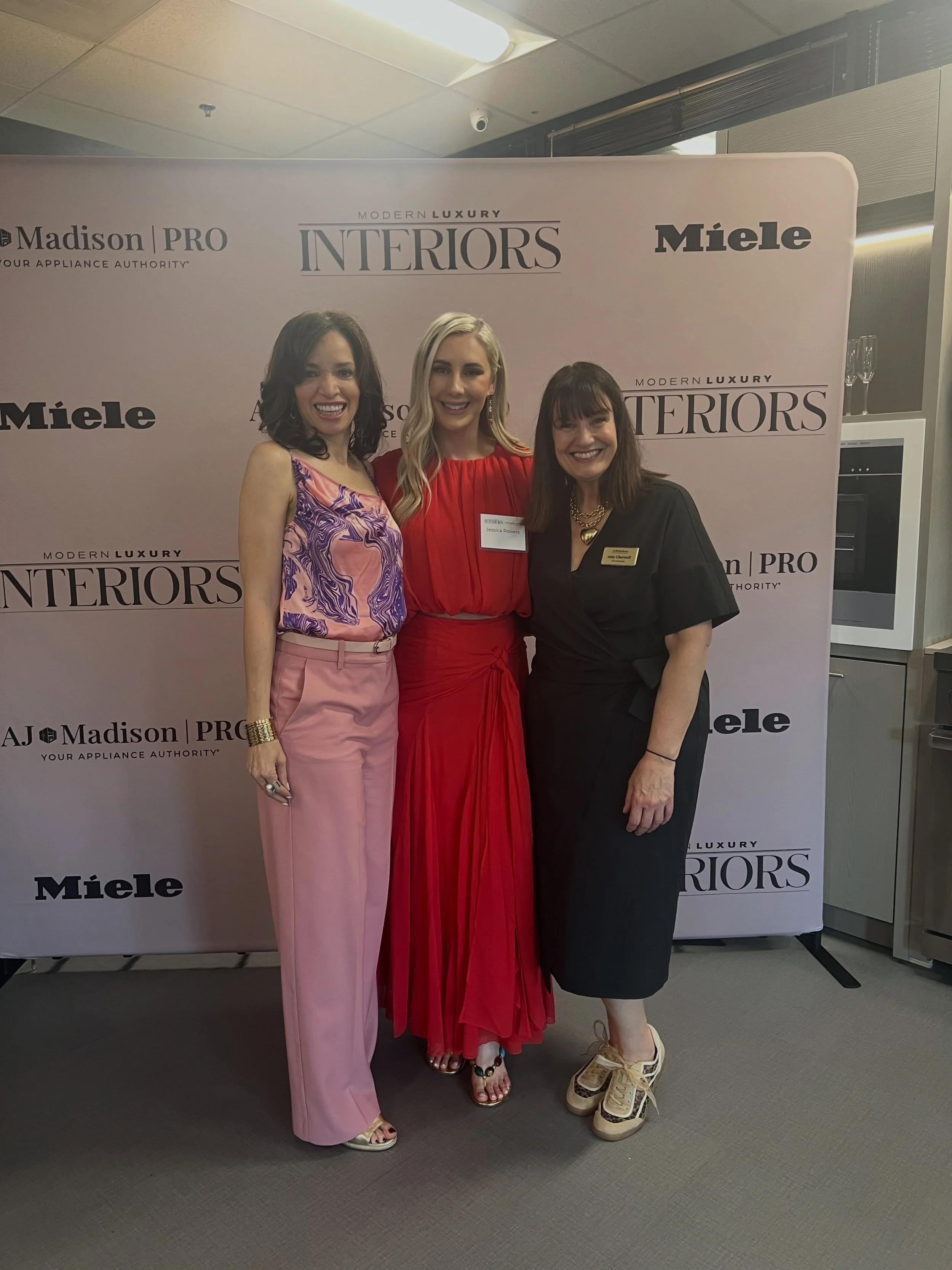 I&rsquo;m so grateful to have been honored at the Top Faces of Design event yesterday, hosted @modernluxury and @ajmadison. I reunited with colleagues and explored the @miele and other fabulous appliances.🪞

#lornagross #lornagrossinteriordesign #mo